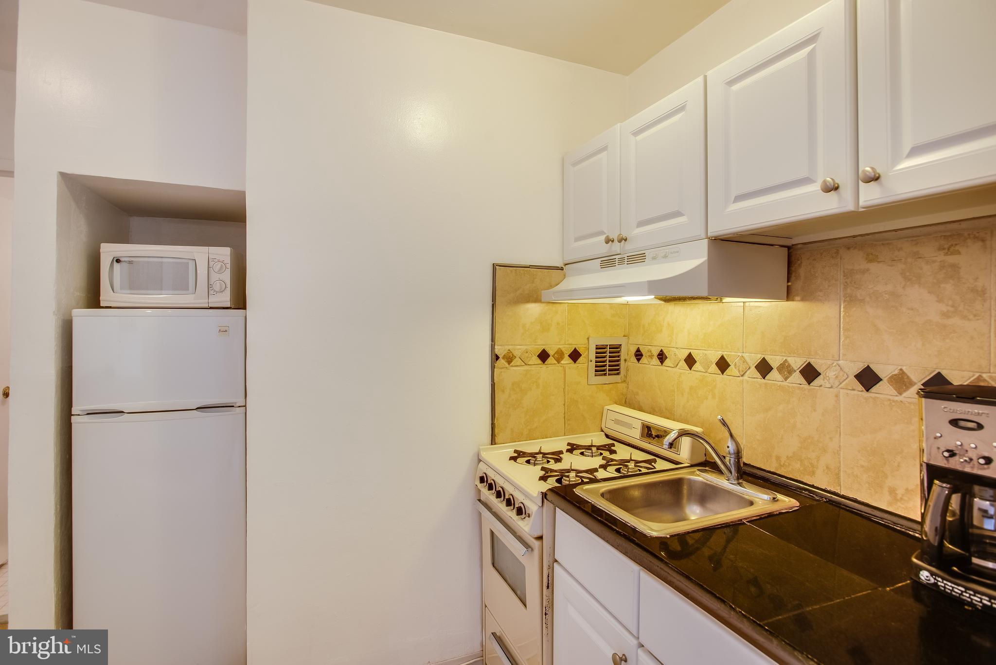 RIVER PLACE EAST - Residential Lease