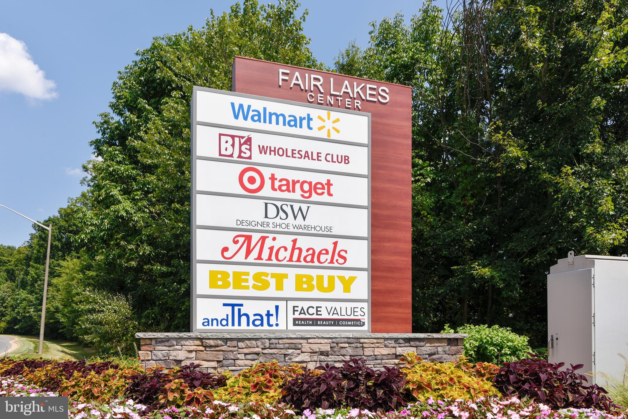 CARRIAGE PARK - Residential Lease