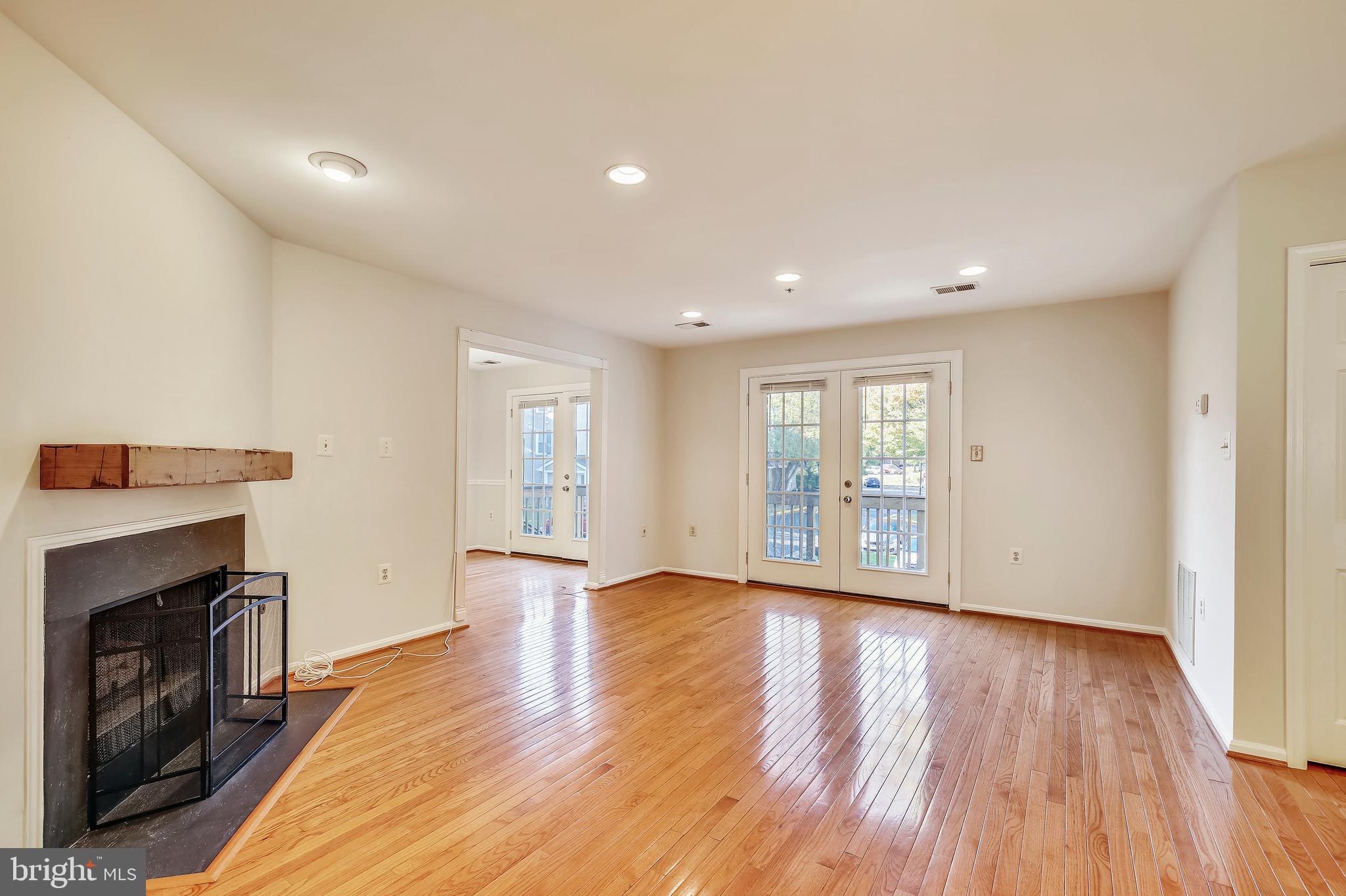 CARRIAGE PARK - Residential Lease