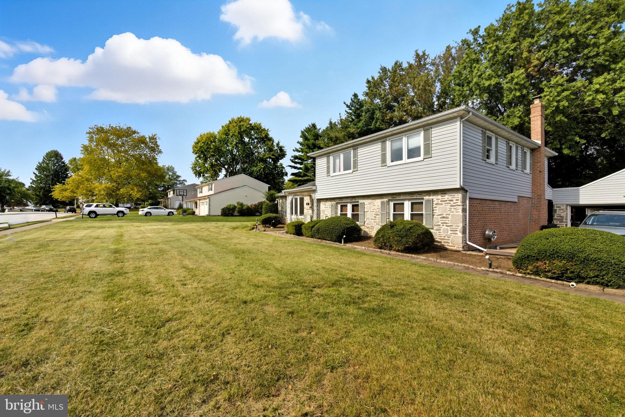 985 MILKWEED LANE
