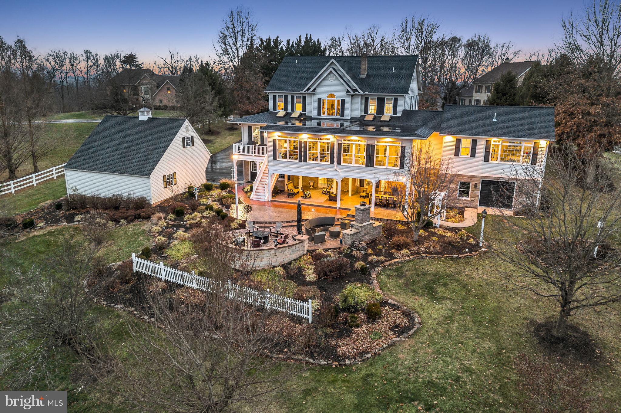 COUNTRY MANOR ESTATES - Residential