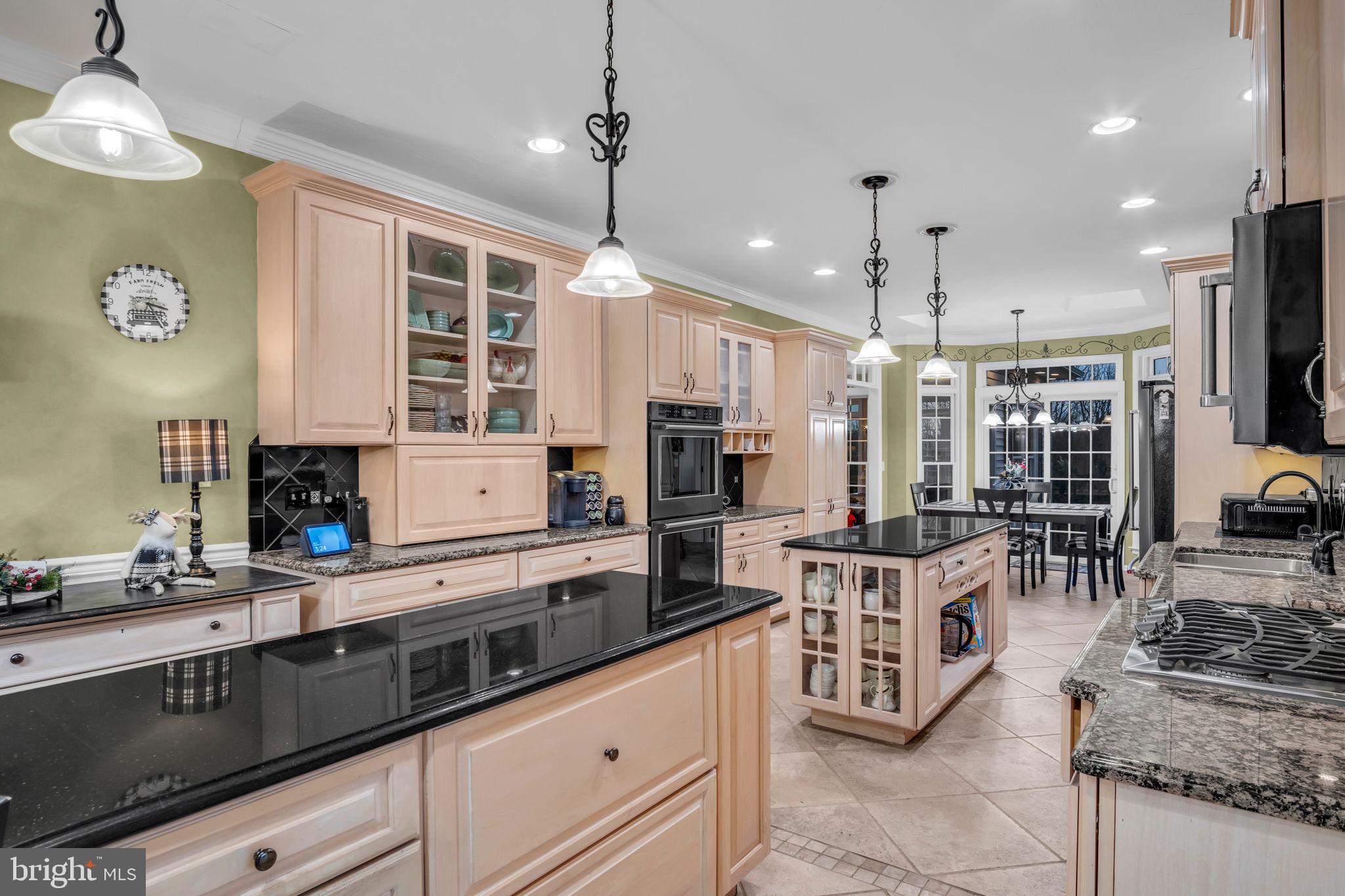 COUNTRY MANOR ESTATES - Residential