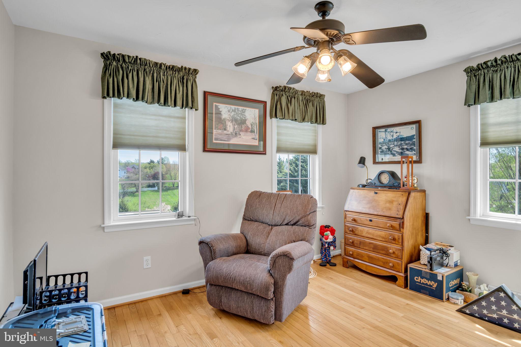 COUNTRY MANOR ESTATES - Residential