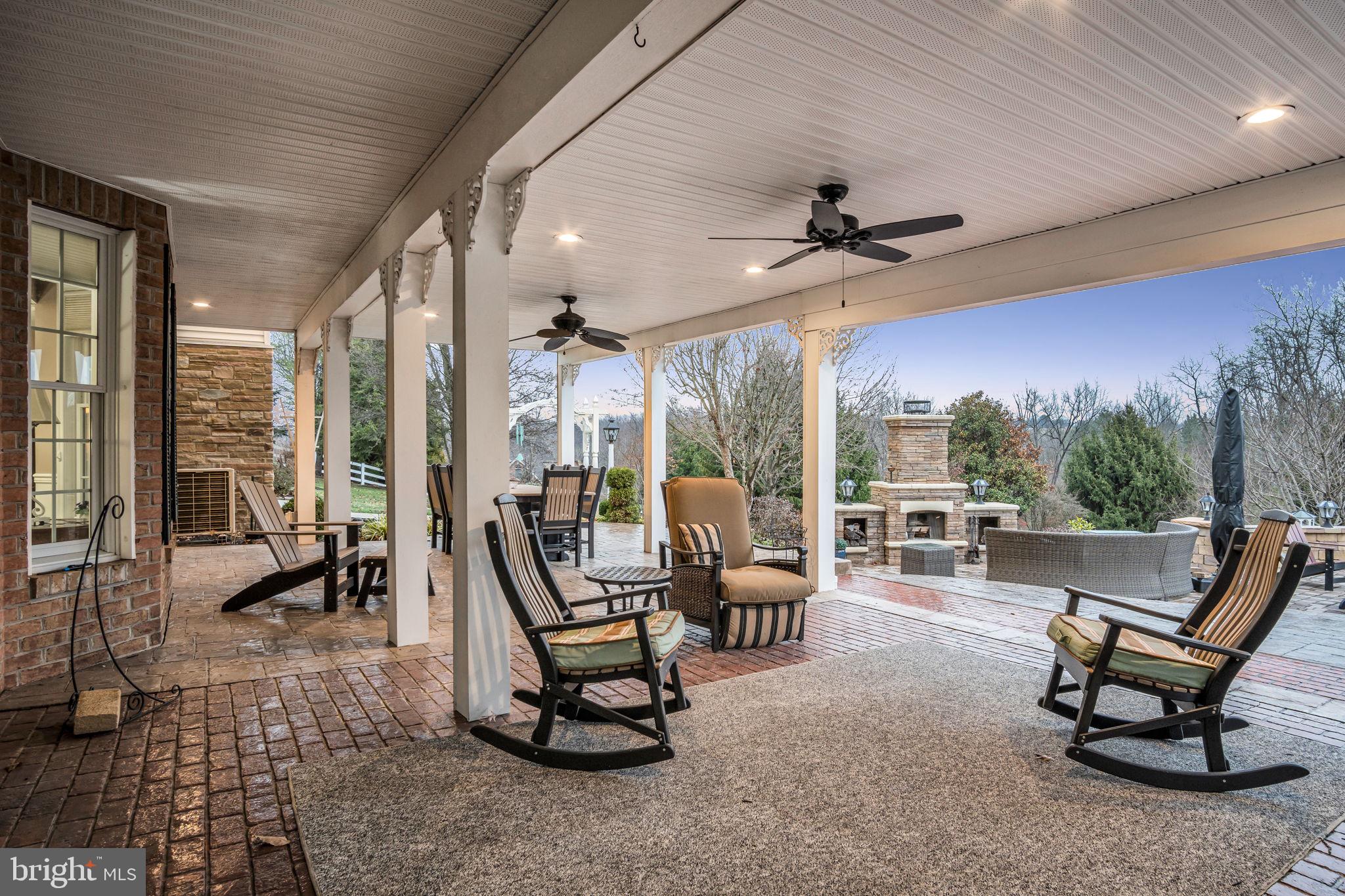 COUNTRY MANOR ESTATES - Residential