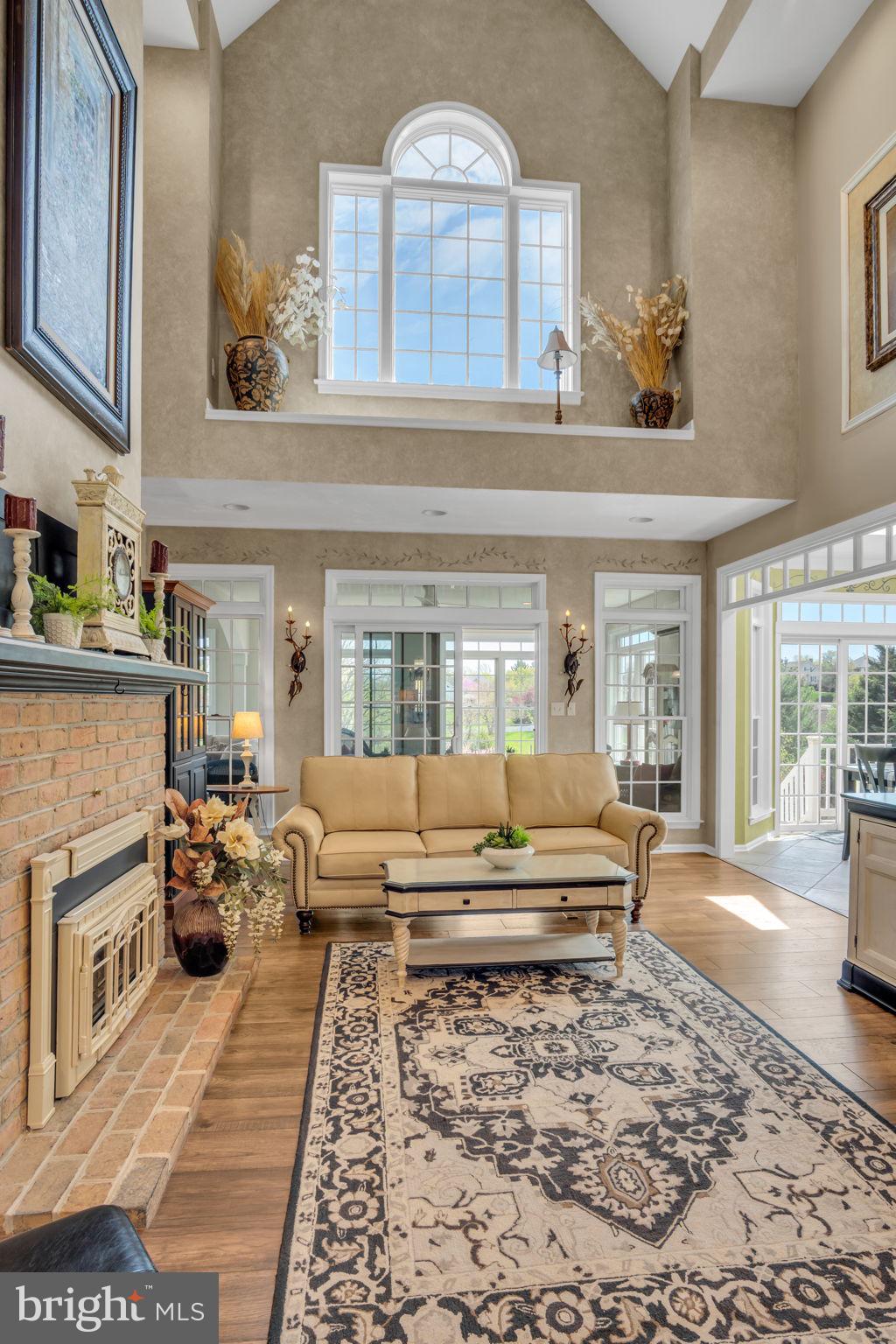 COUNTRY MANOR ESTATES - Residential