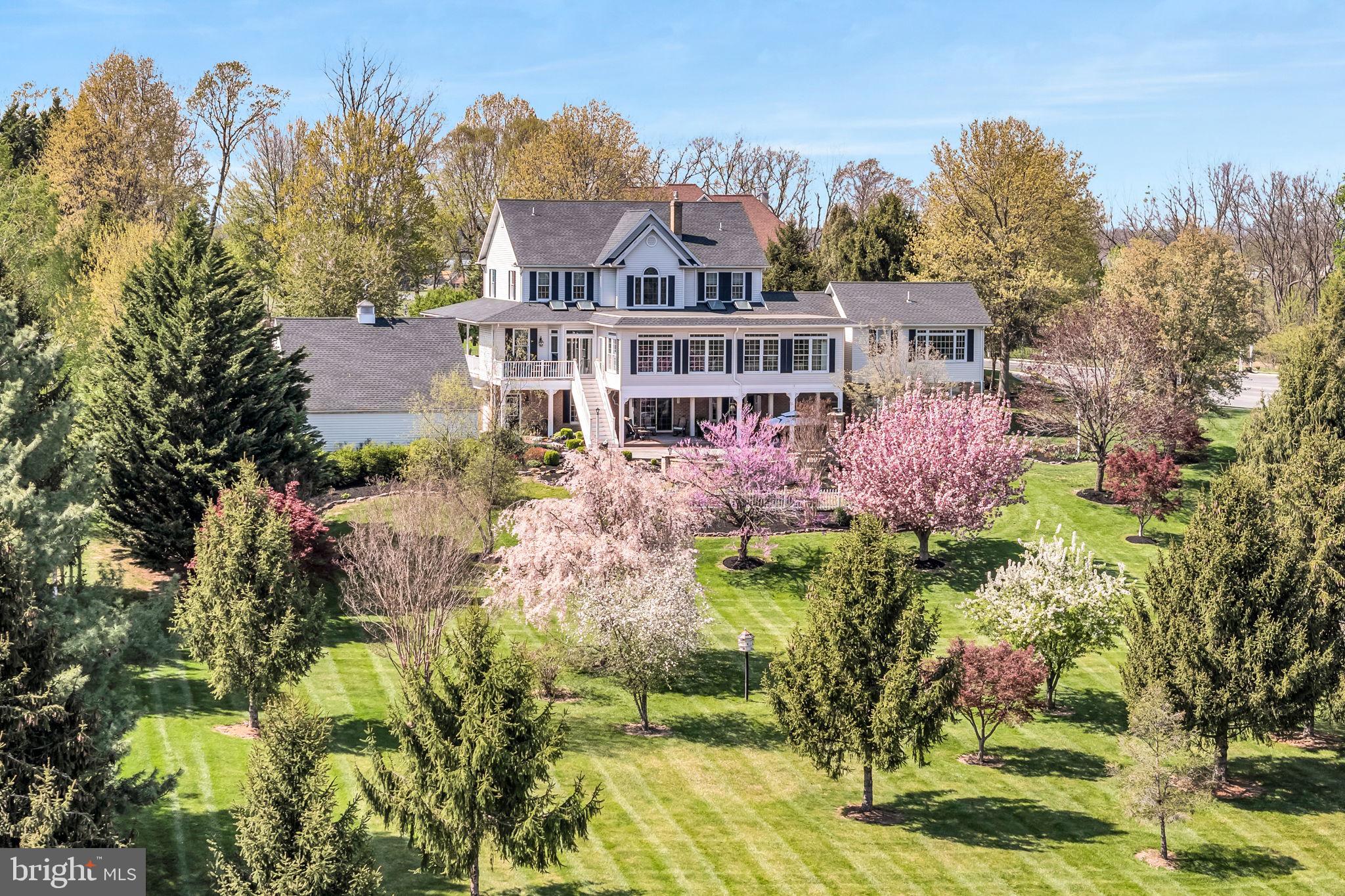 COUNTRY MANOR ESTATES - Residential
