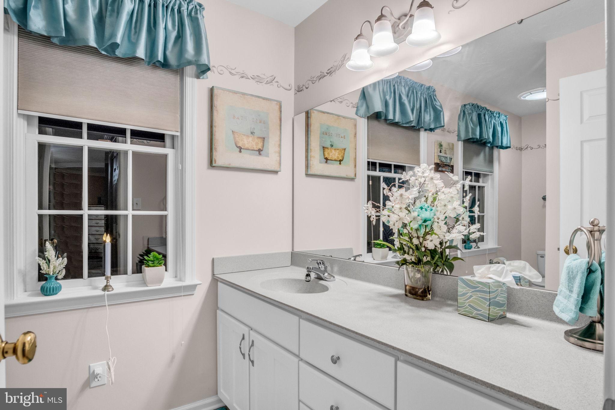 COUNTRY MANOR ESTATES - Residential