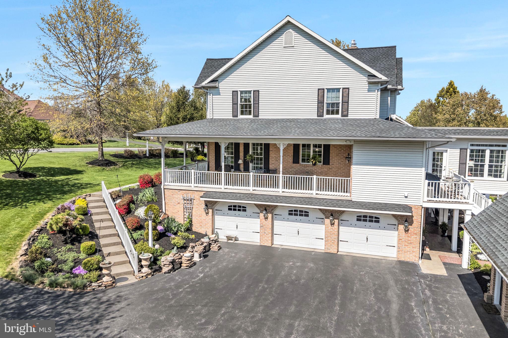 COUNTRY MANOR ESTATES - Residential