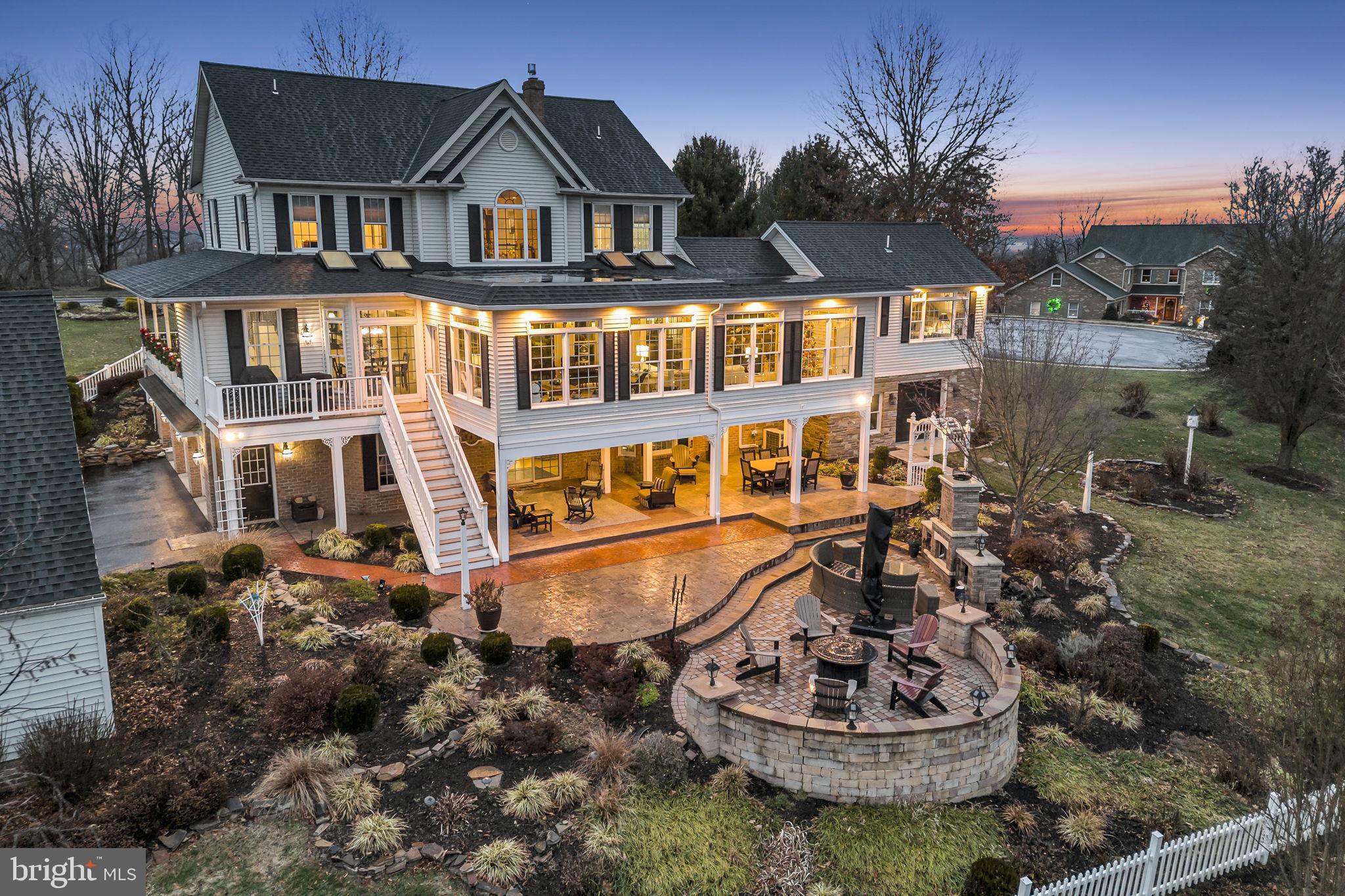 COUNTRY MANOR ESTATES - Residential