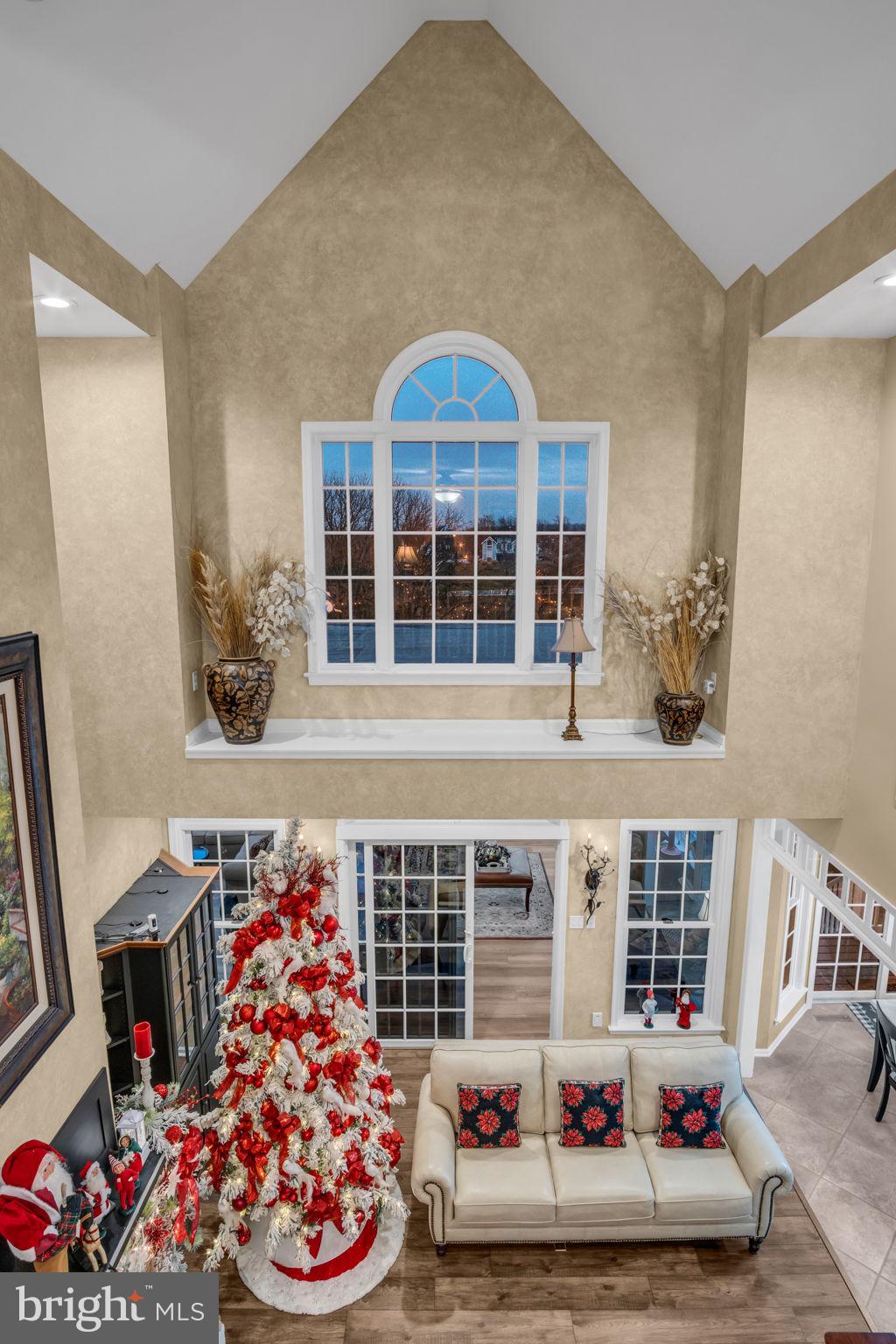 COUNTRY MANOR ESTATES - Residential