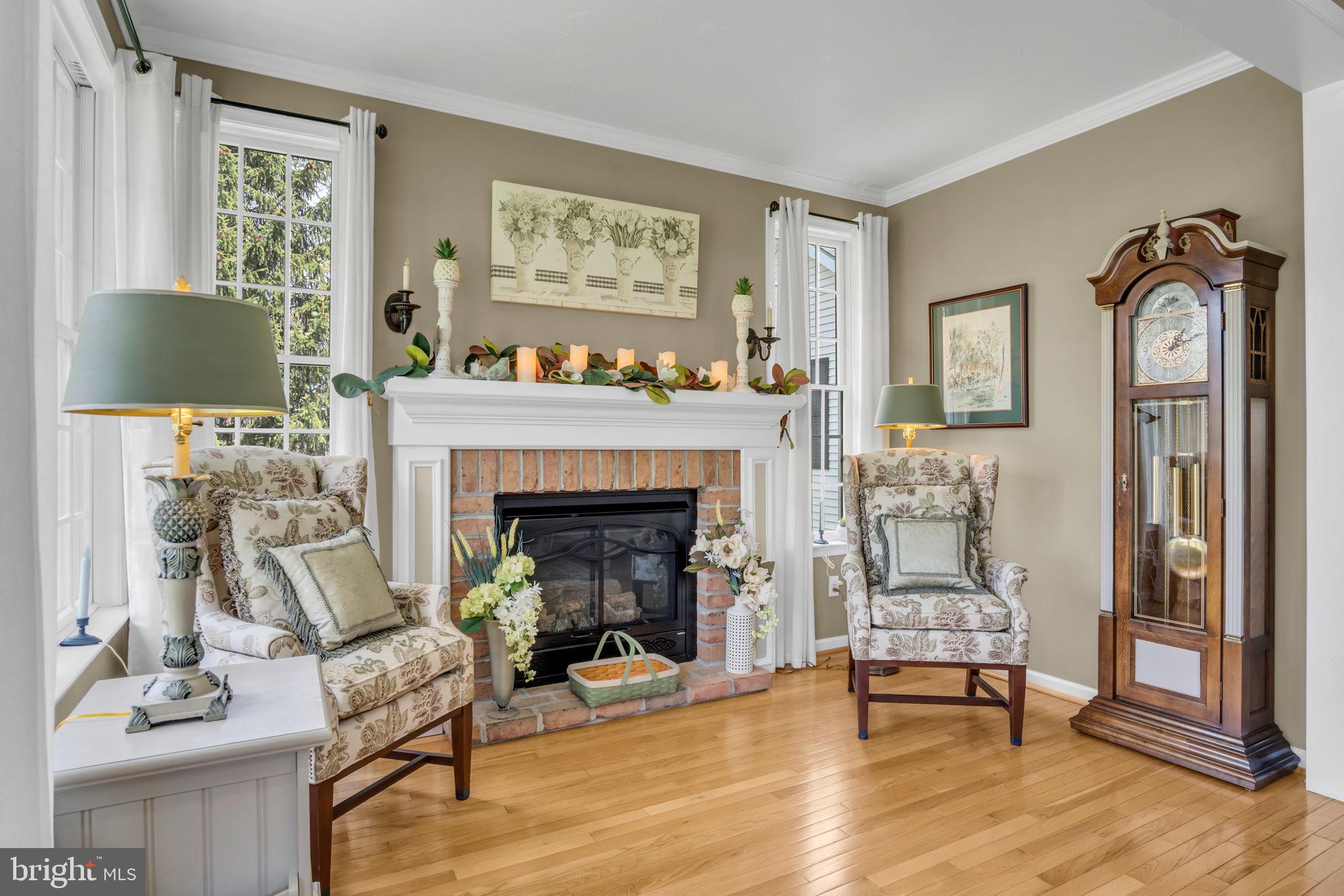 COUNTRY MANOR ESTATES - Residential