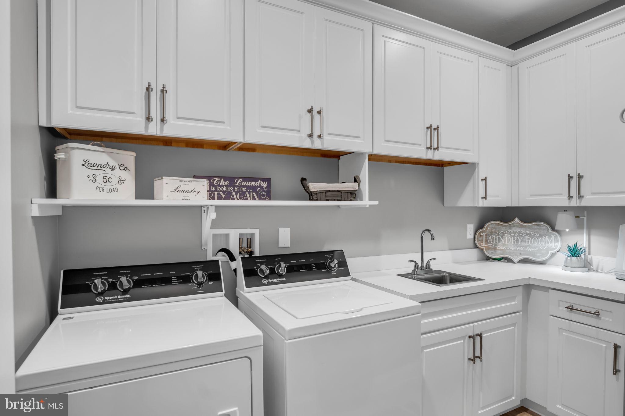 COUNTRY MANOR ESTATES - Residential