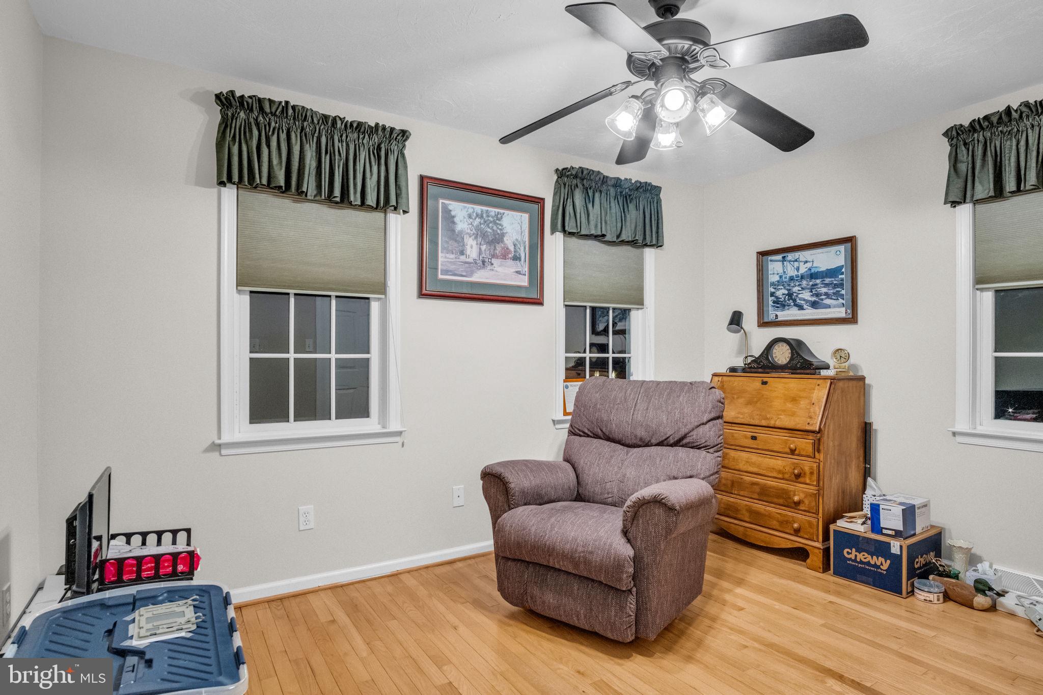 COUNTRY MANOR ESTATES - Residential