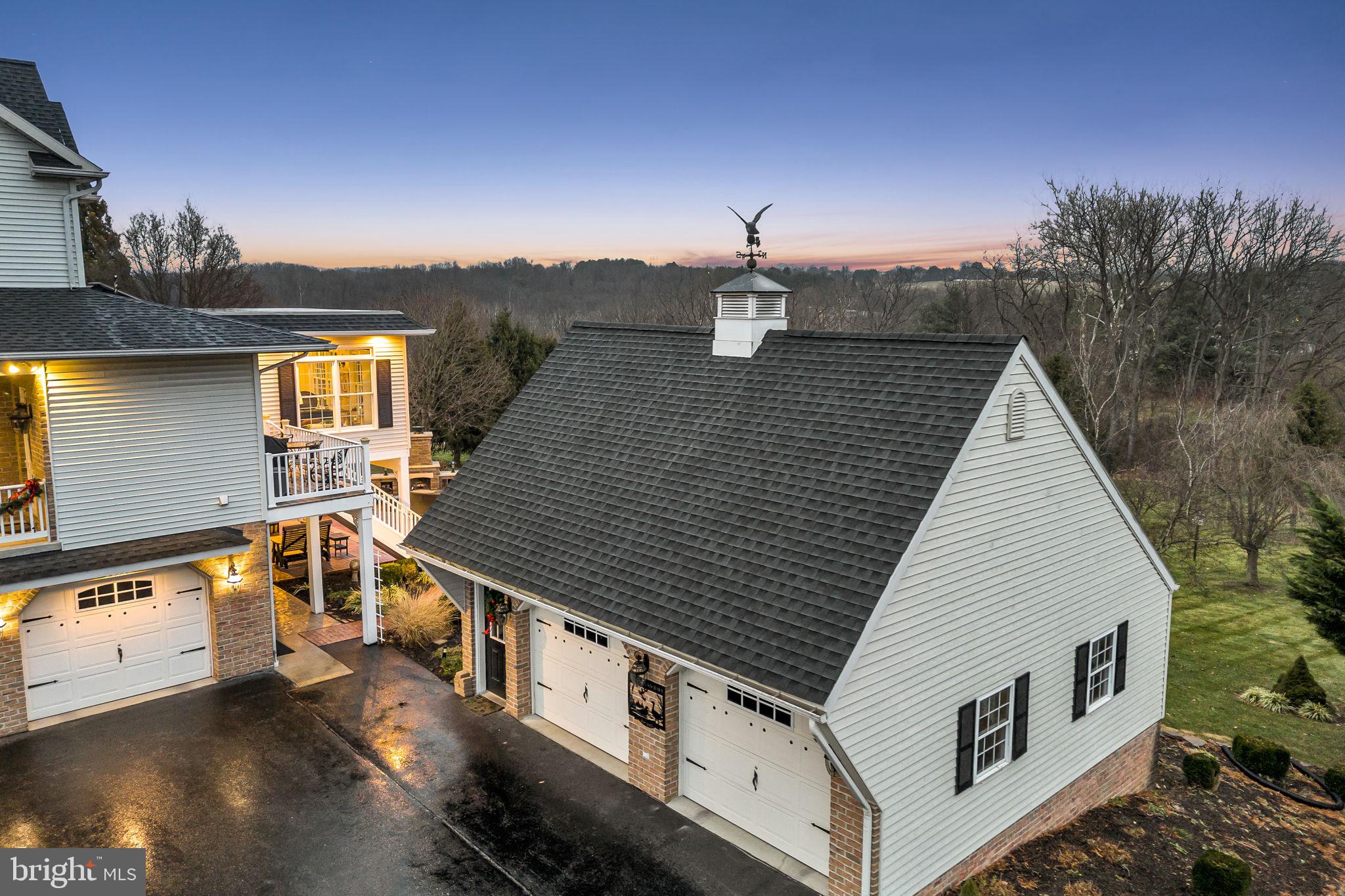 COUNTRY MANOR ESTATES - Residential