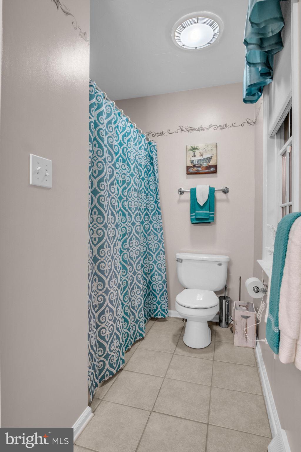 COUNTRY MANOR ESTATES - Residential