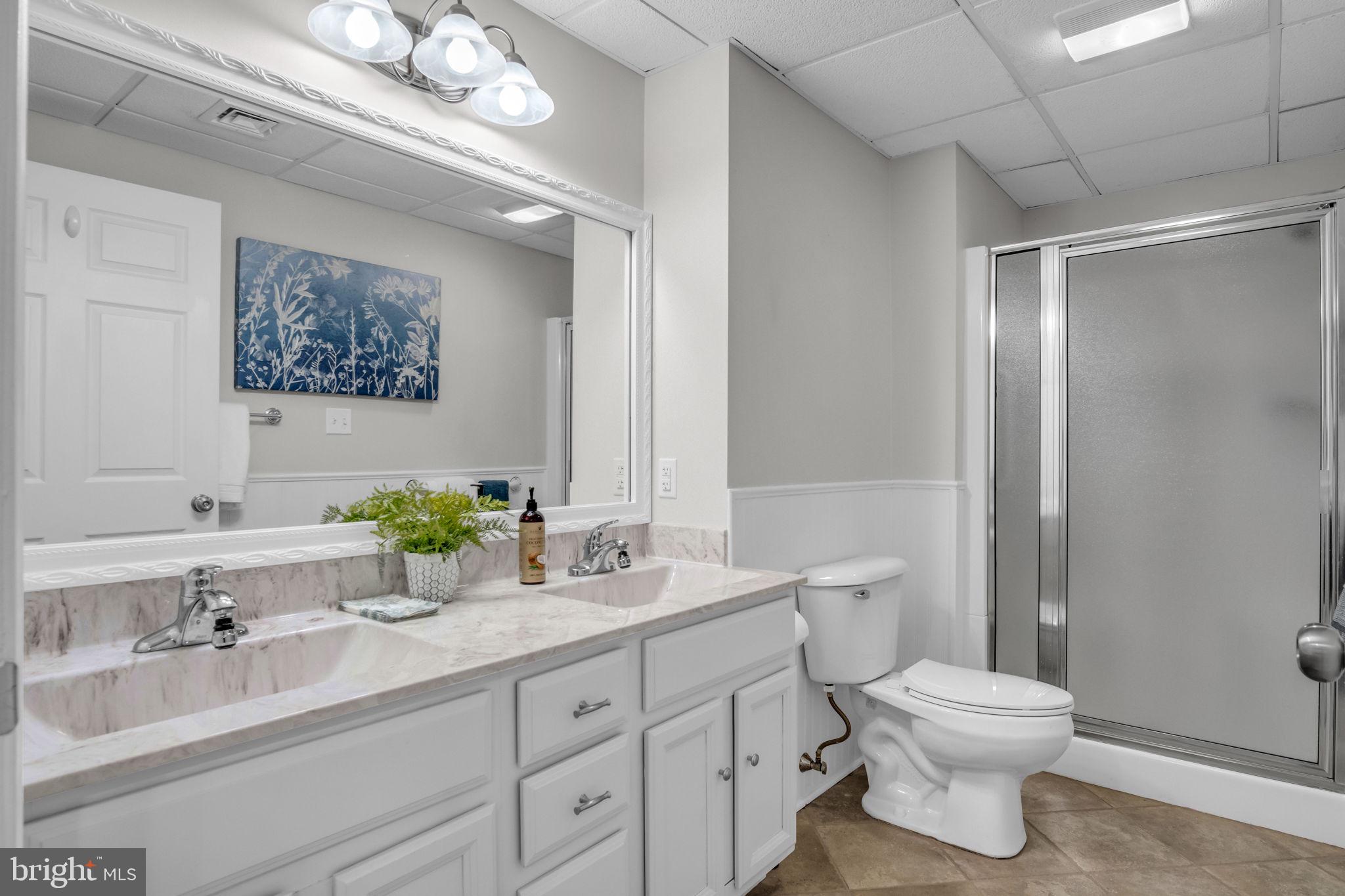 COUNTRY MANOR ESTATES - Residential