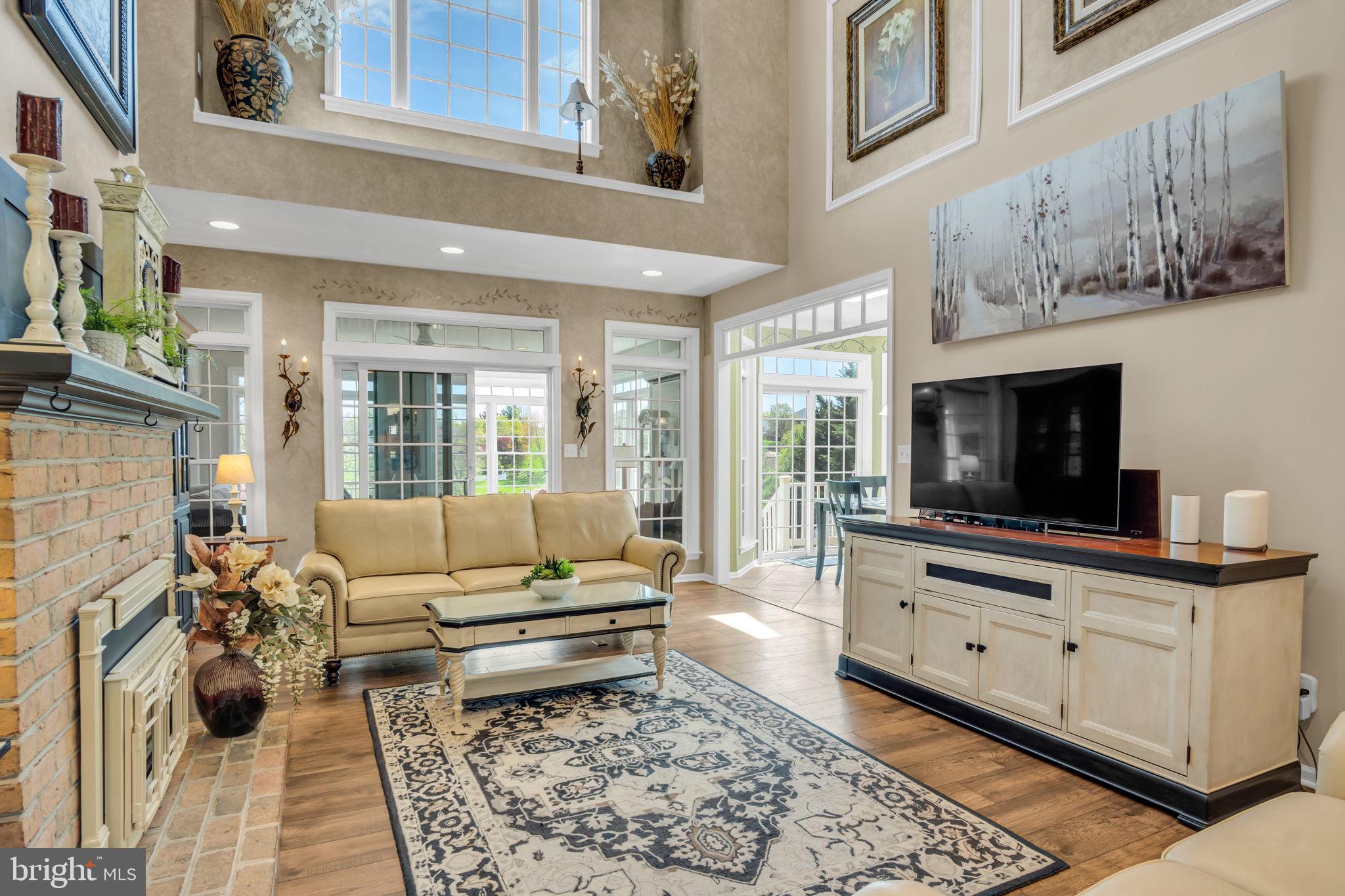 COUNTRY MANOR ESTATES - Residential
