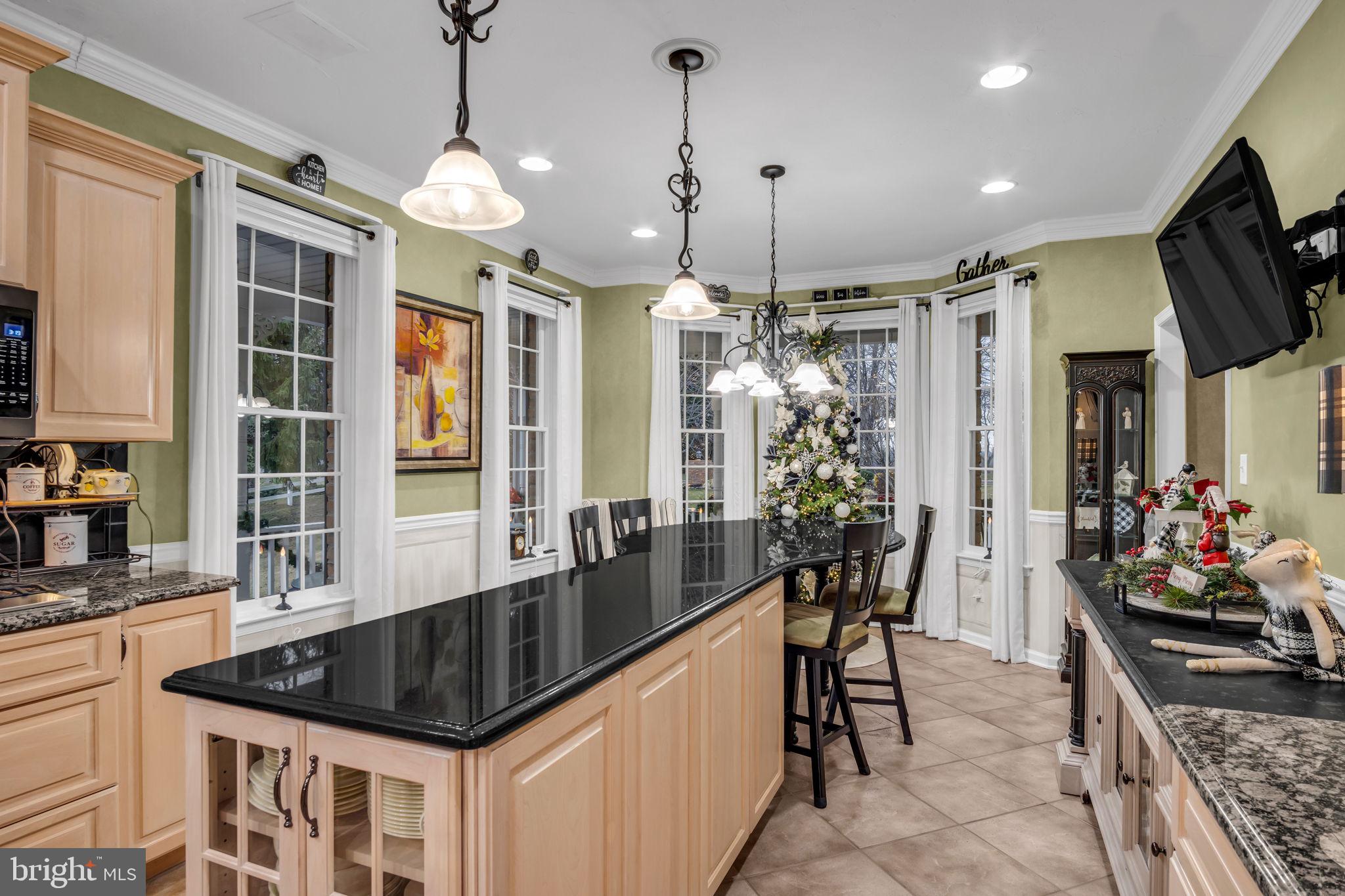 COUNTRY MANOR ESTATES - Residential