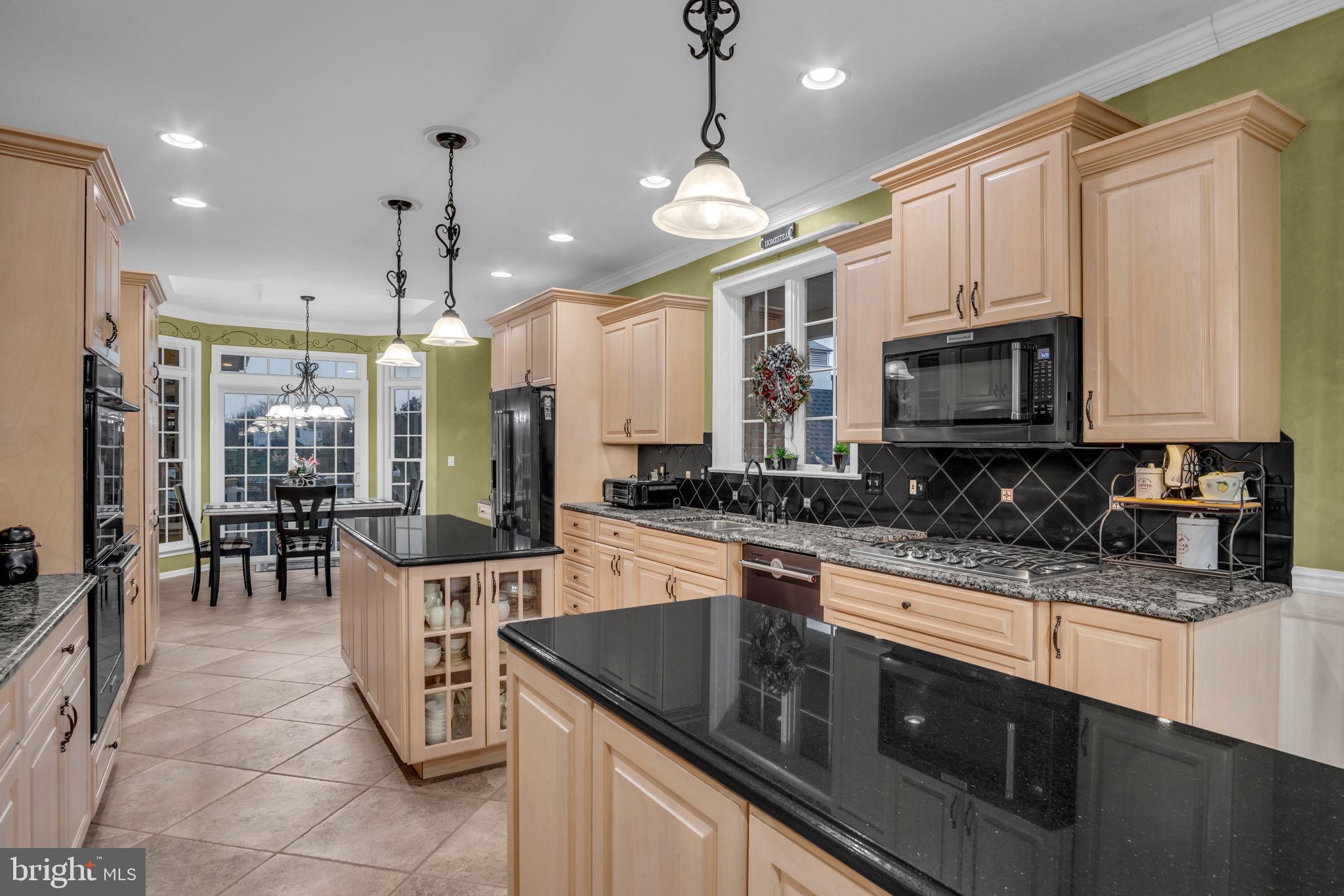 COUNTRY MANOR ESTATES - Residential