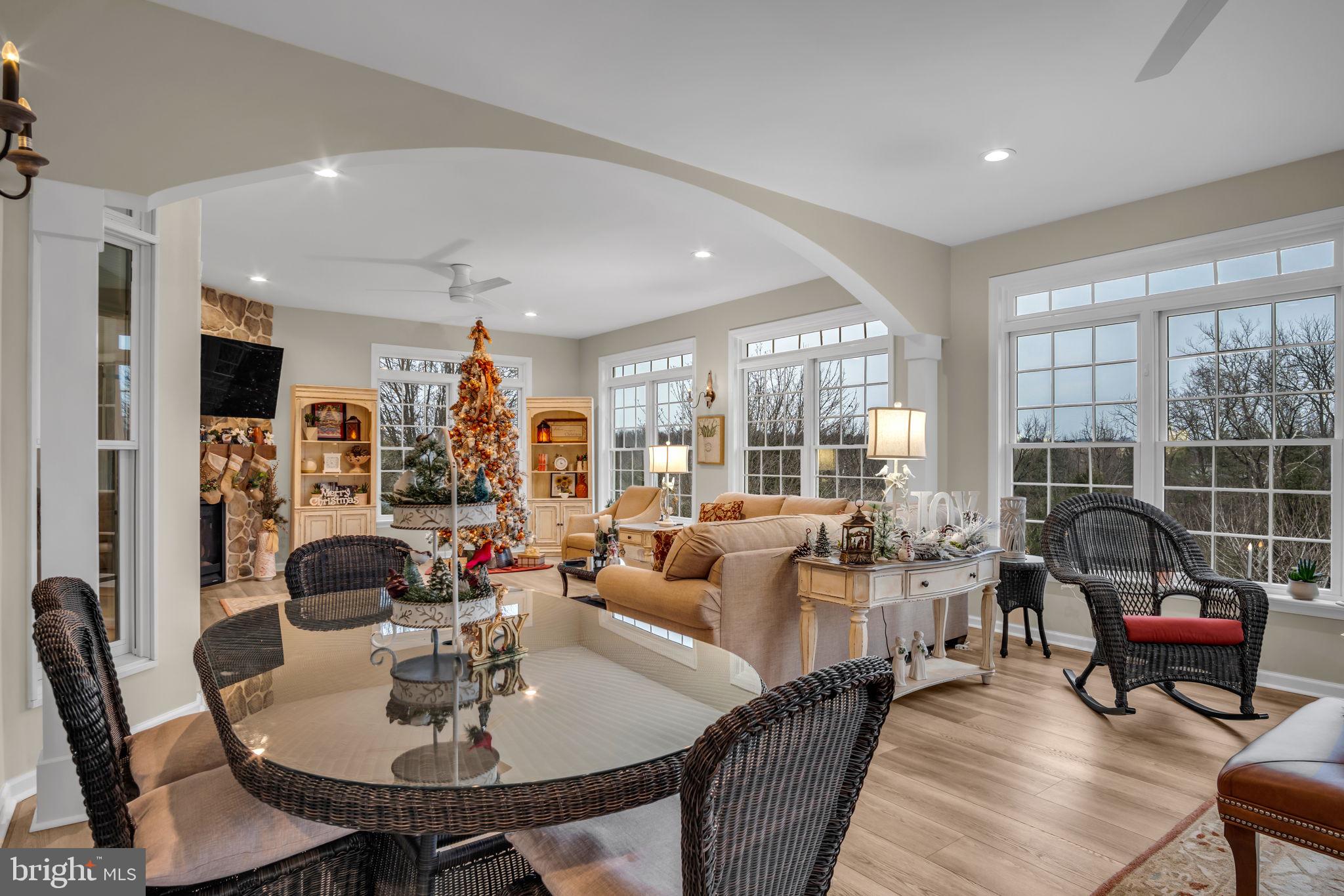 COUNTRY MANOR ESTATES - Residential