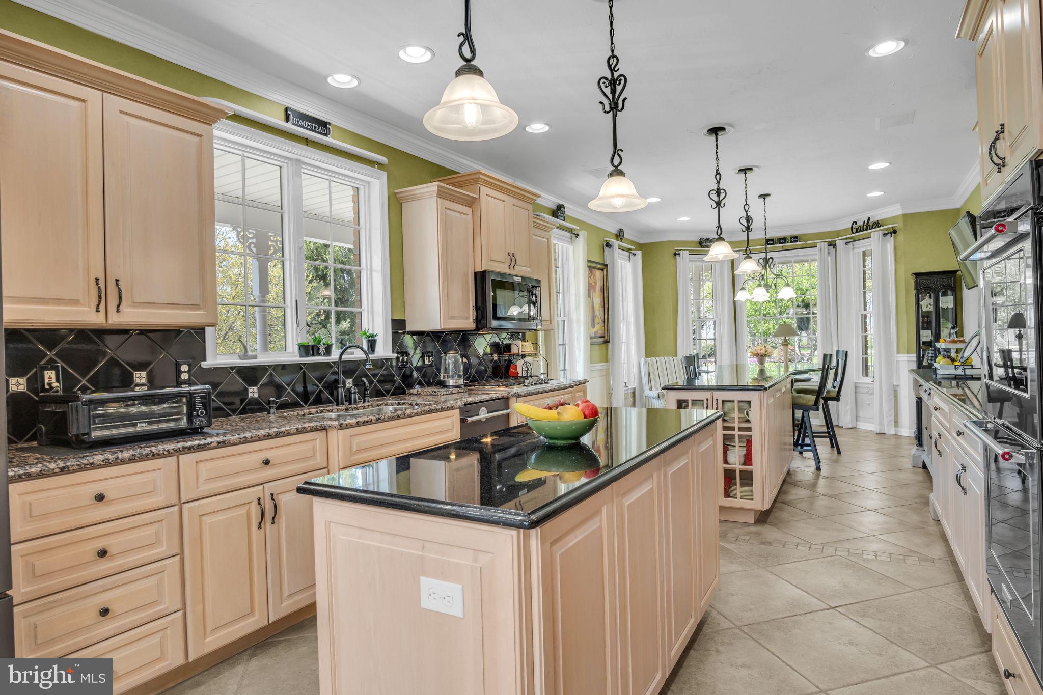 COUNTRY MANOR ESTATES - Residential