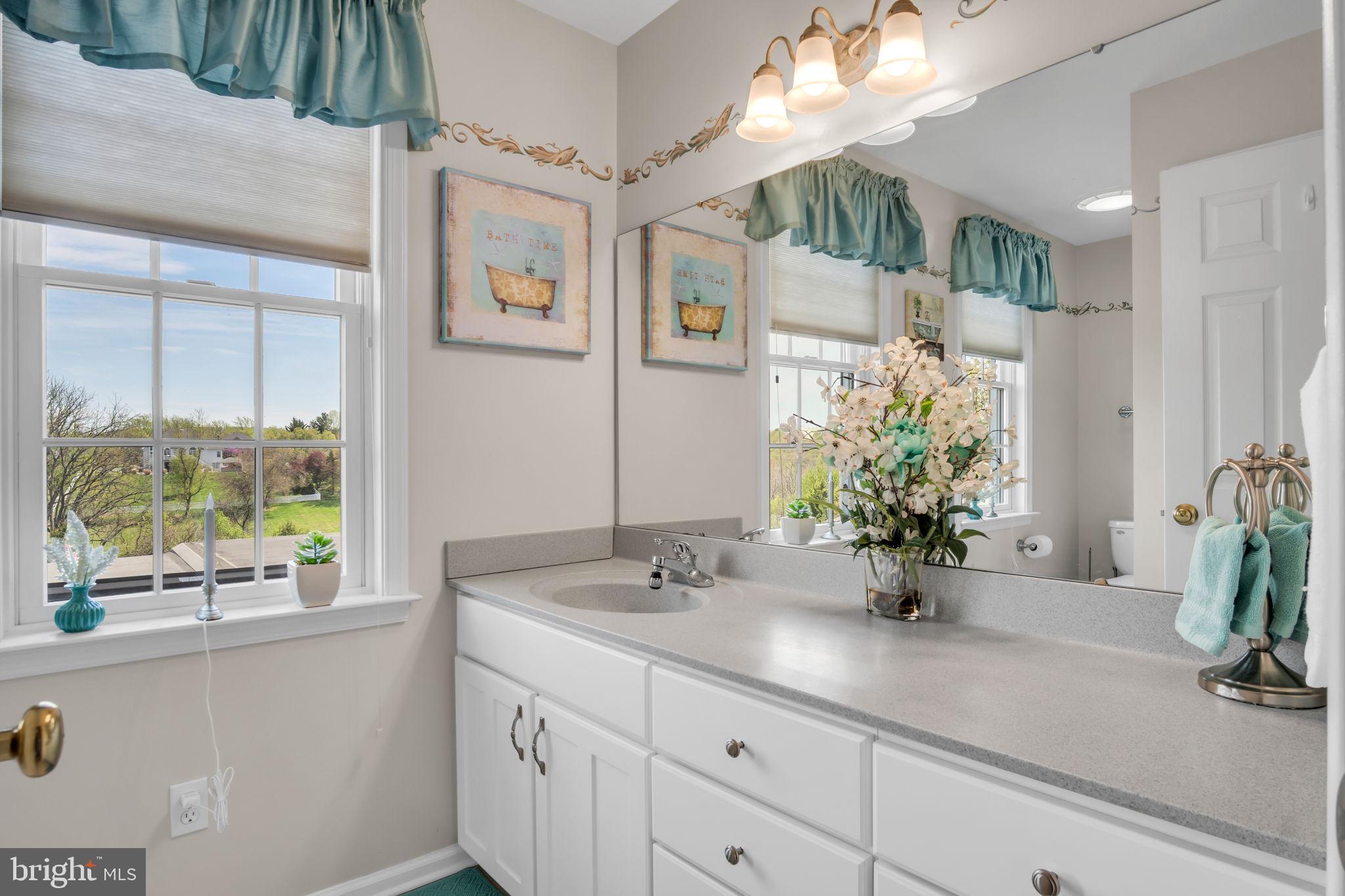 COUNTRY MANOR ESTATES - Residential