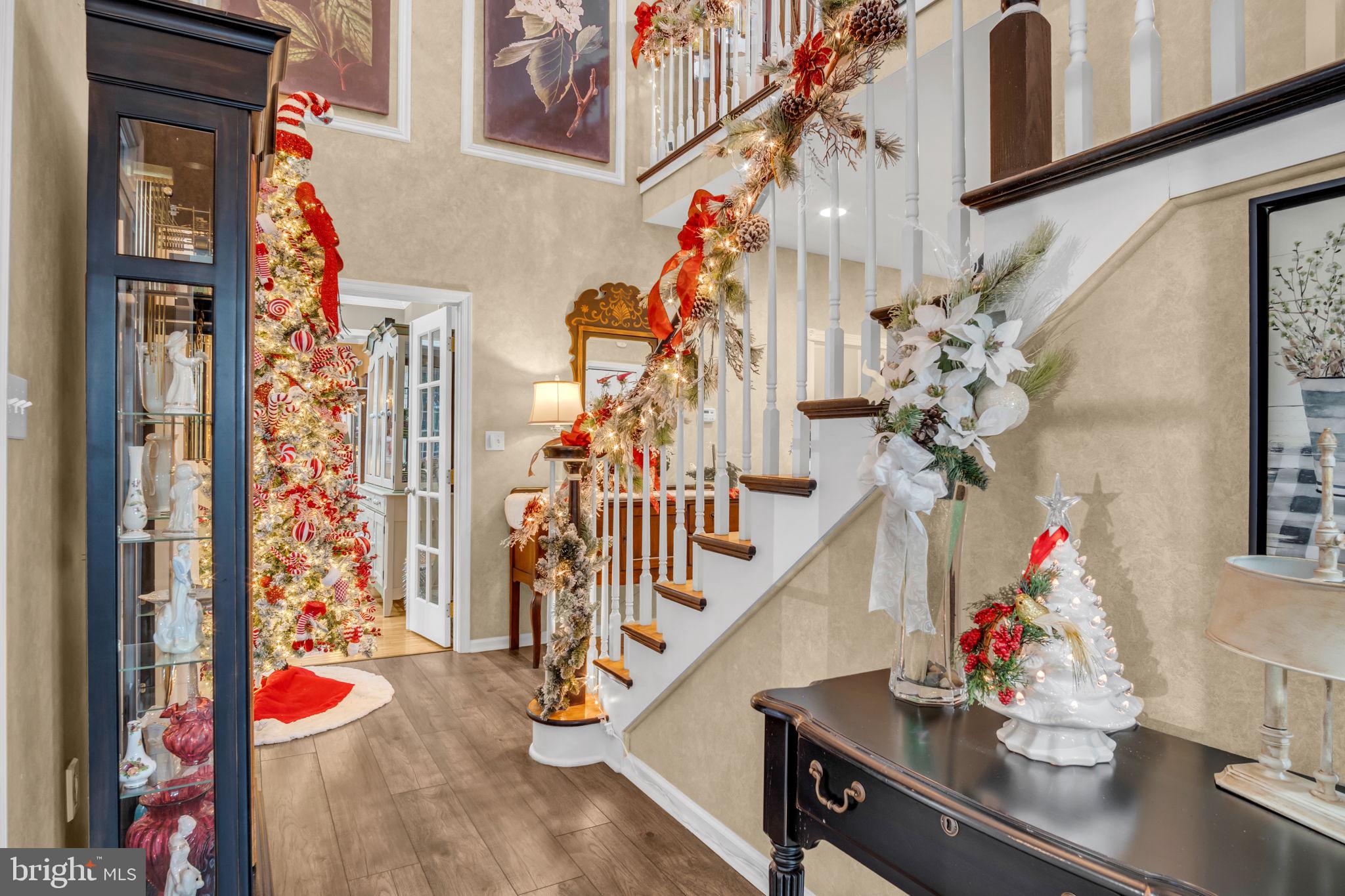 COUNTRY MANOR ESTATES - Residential