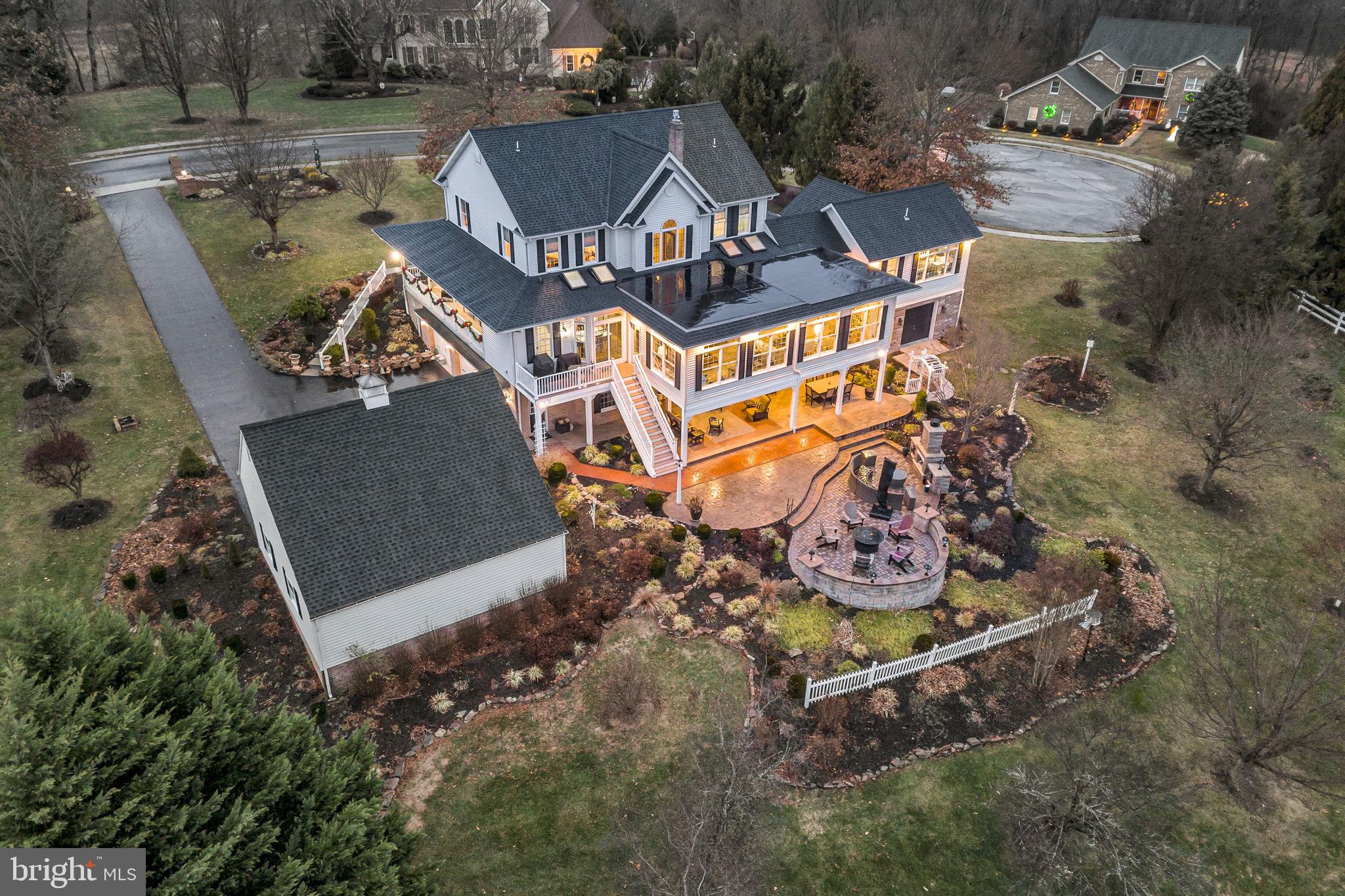 COUNTRY MANOR ESTATES - Residential