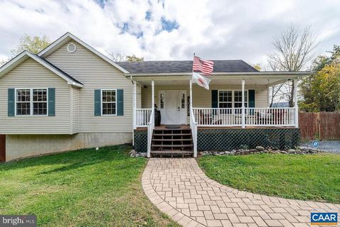 61 GOLDEN MAPLE LANE MAURERTOWN VA 22644