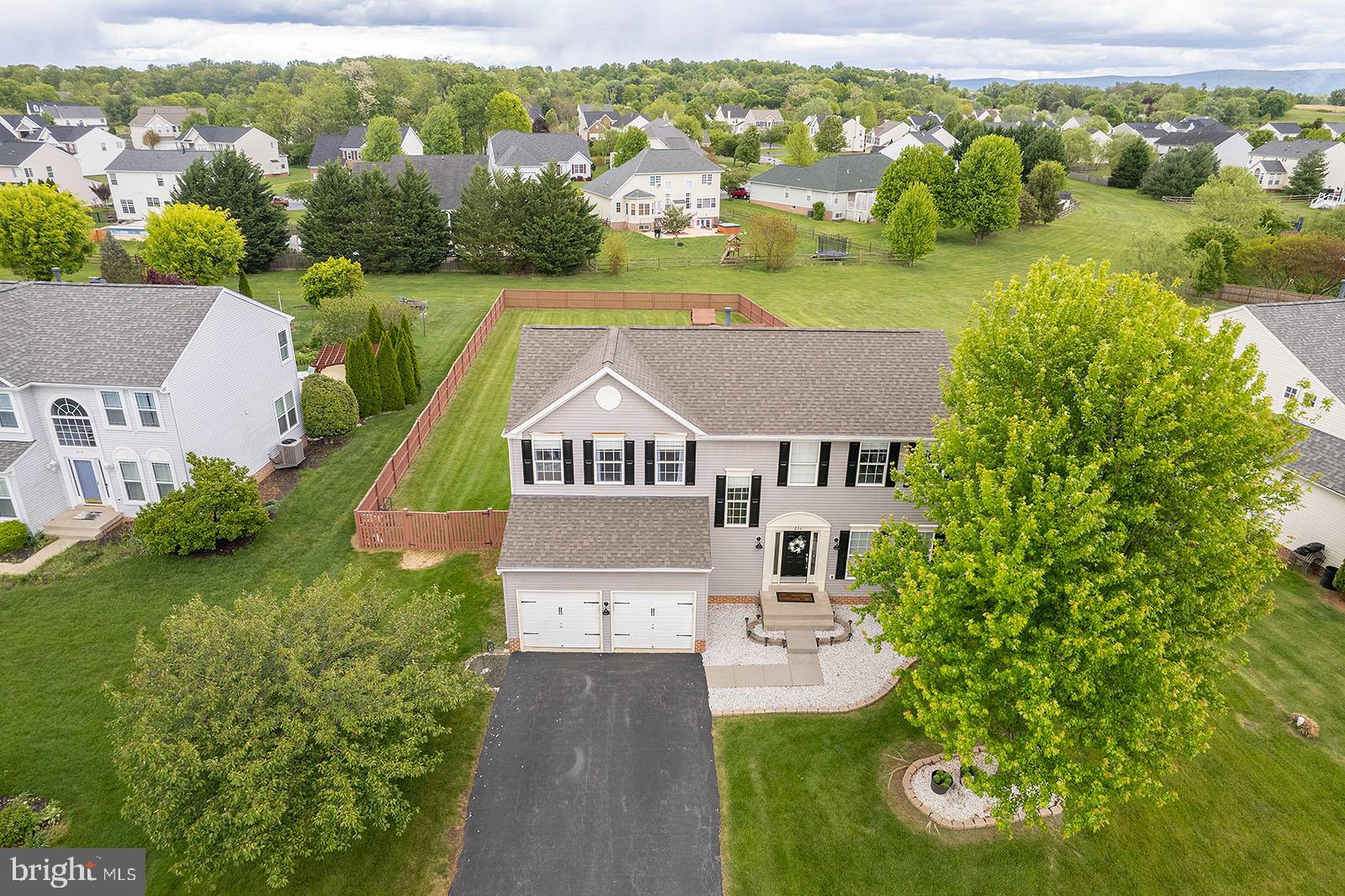 LOCUST HILL - Residential