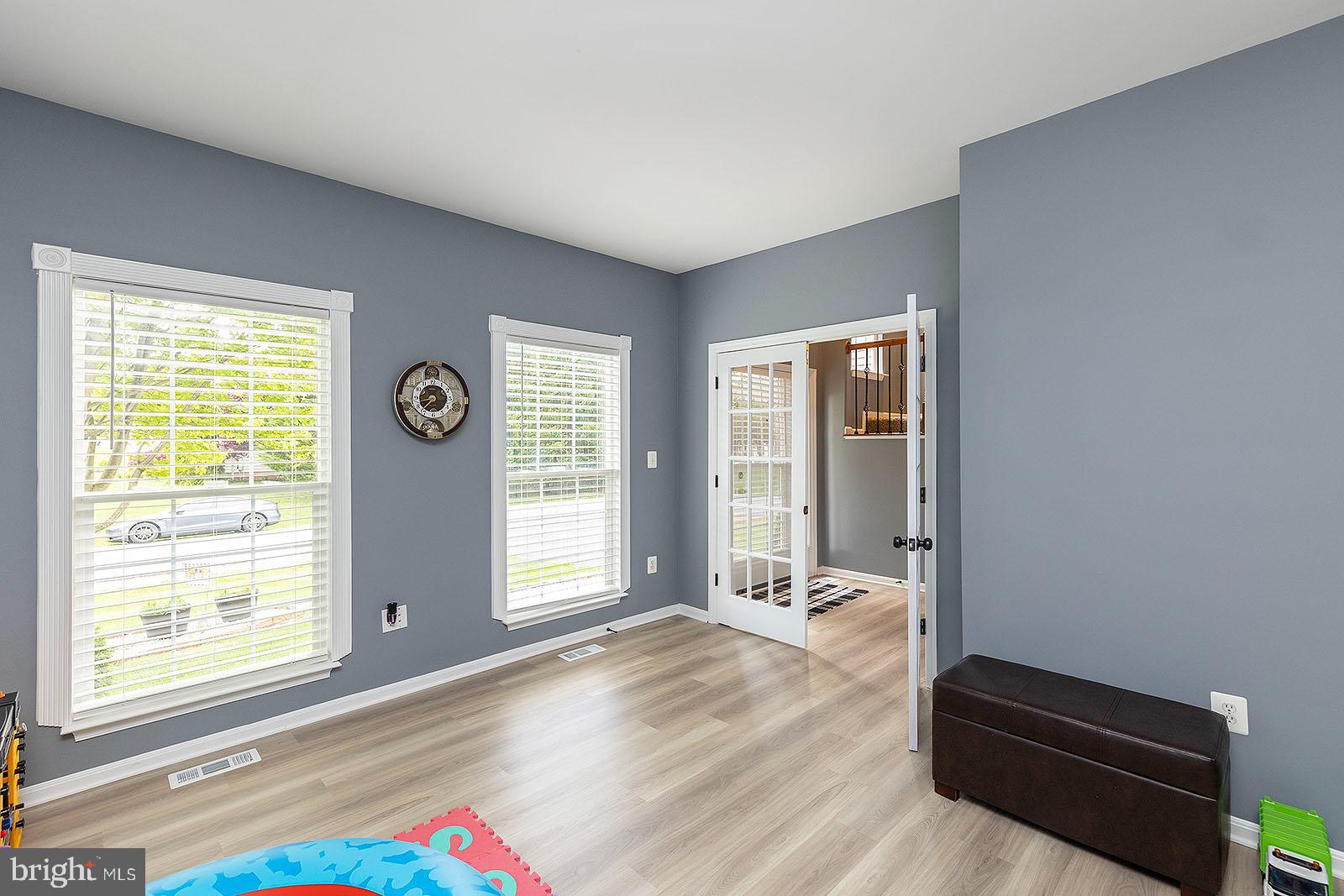 LOCUST HILL - Residential