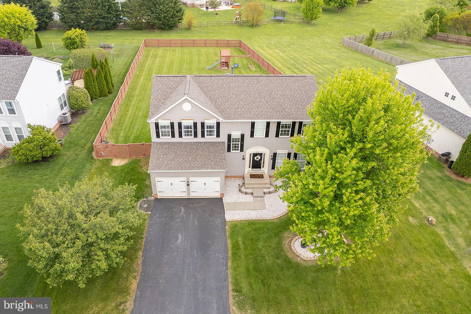 LOCUST HILL - Residential