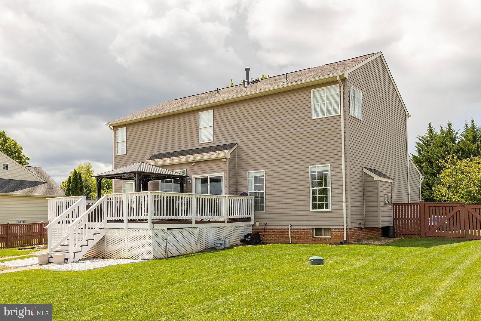 LOCUST HILL - Residential