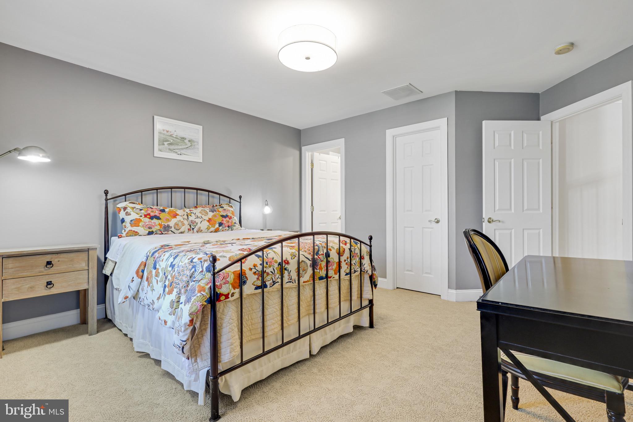 WEST ANNAPOLIS - Residential