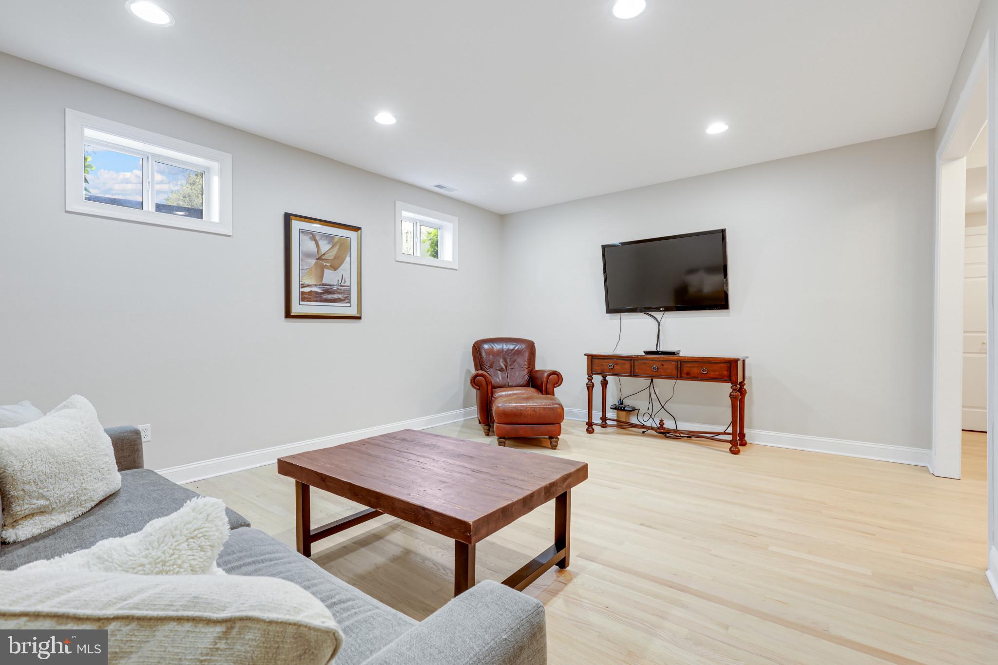 WEST ANNAPOLIS - Residential