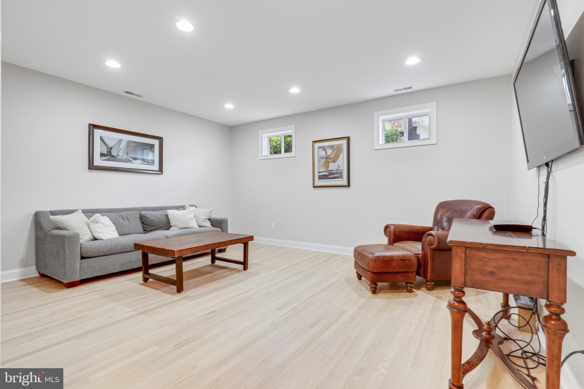 WEST ANNAPOLIS - Residential