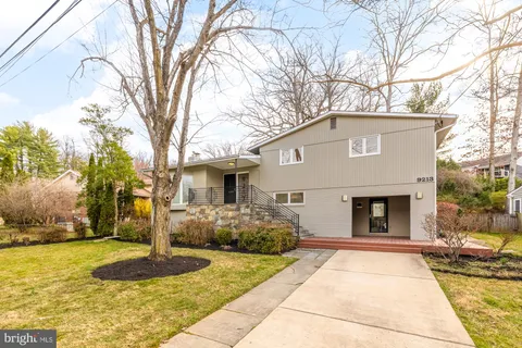 9213 Friars Road, Bethesda, MD 20817 - #: MDMC2171876