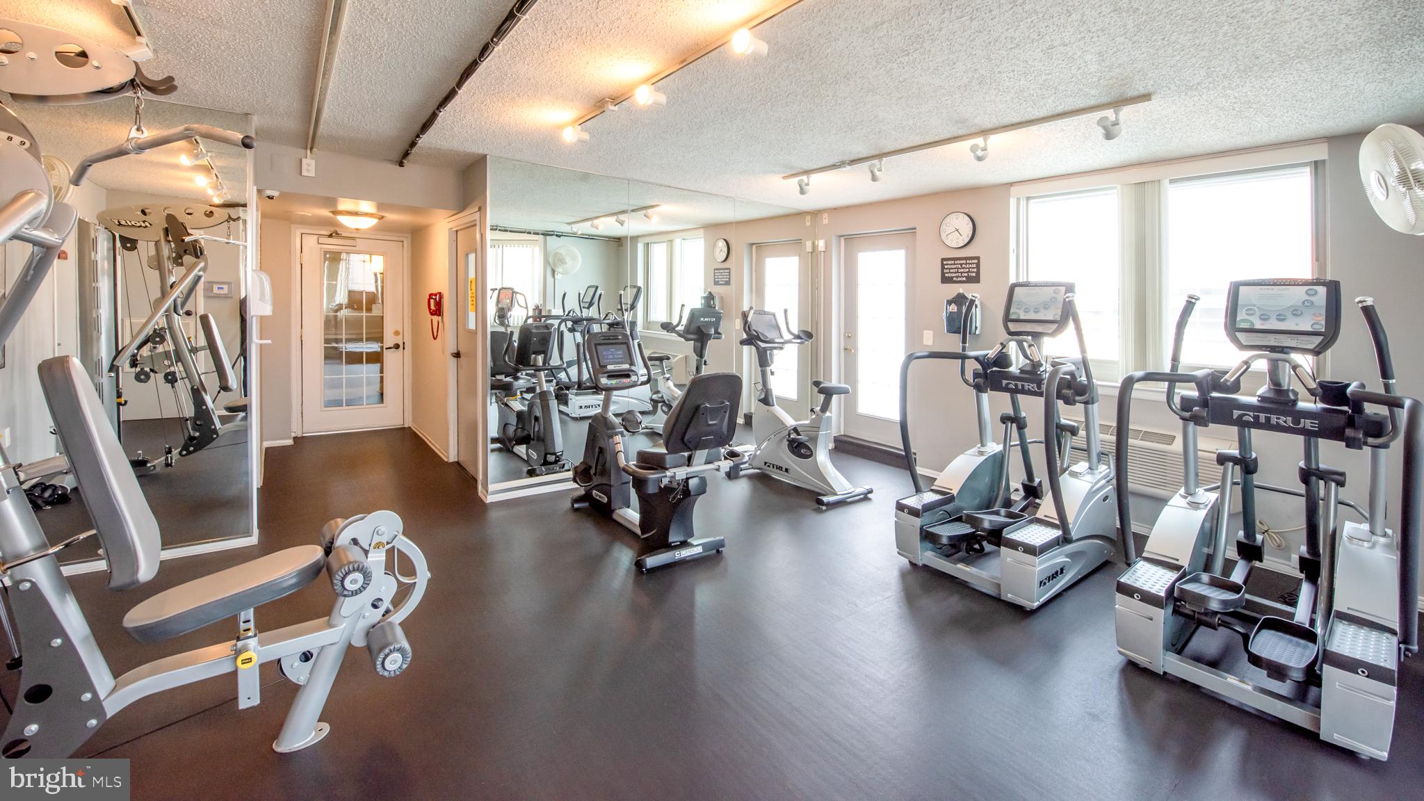 WESTVIEW AT BALLSTON METRO - Residential