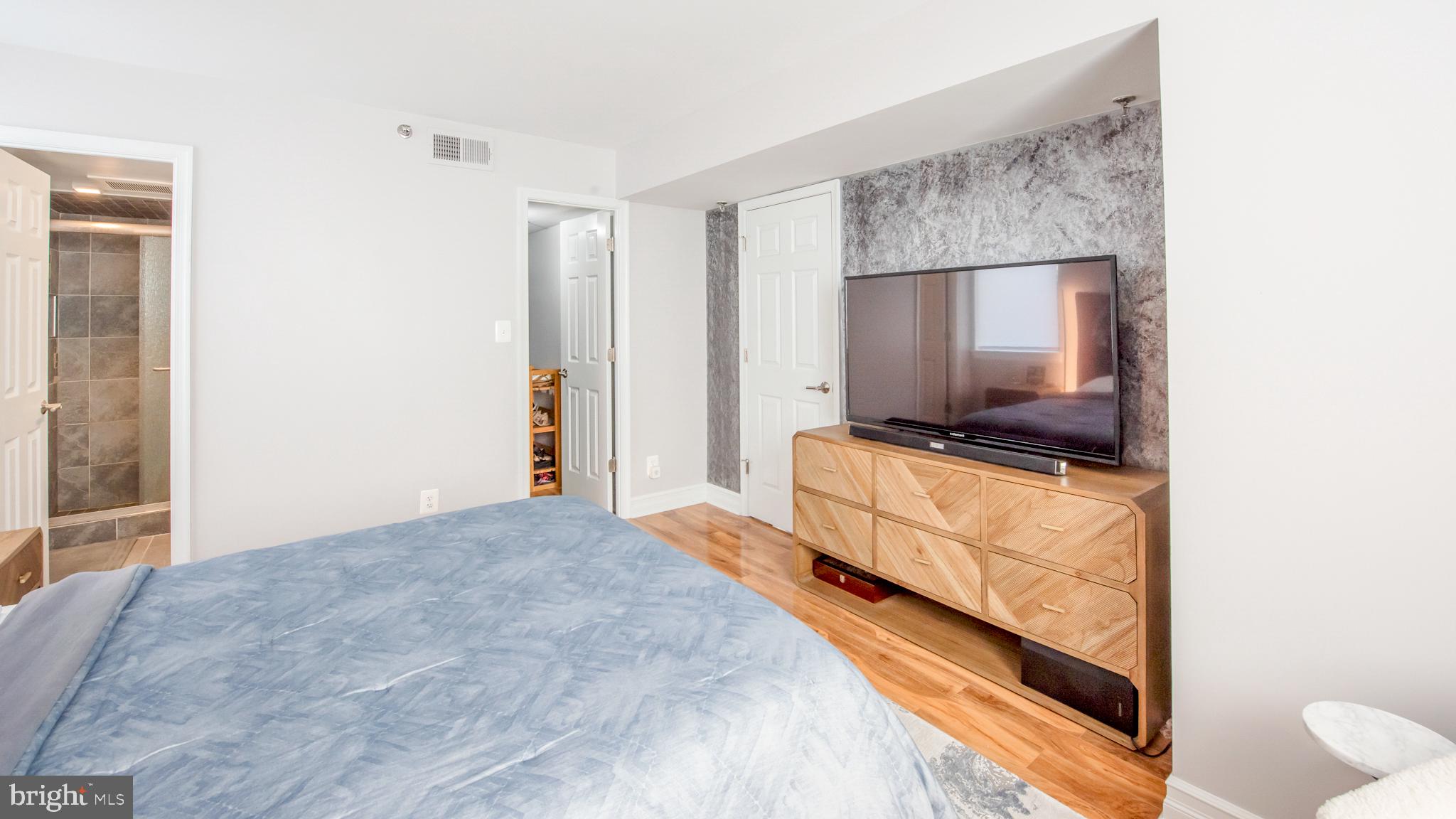 WESTVIEW AT BALLSTON METRO - Residential