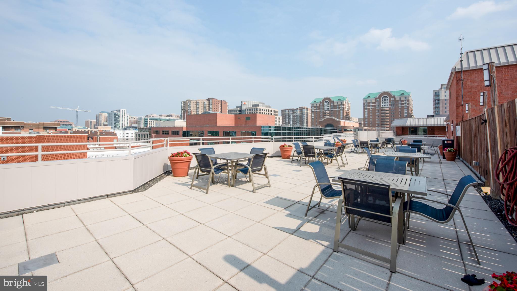 WESTVIEW AT BALLSTON METRO - Residential