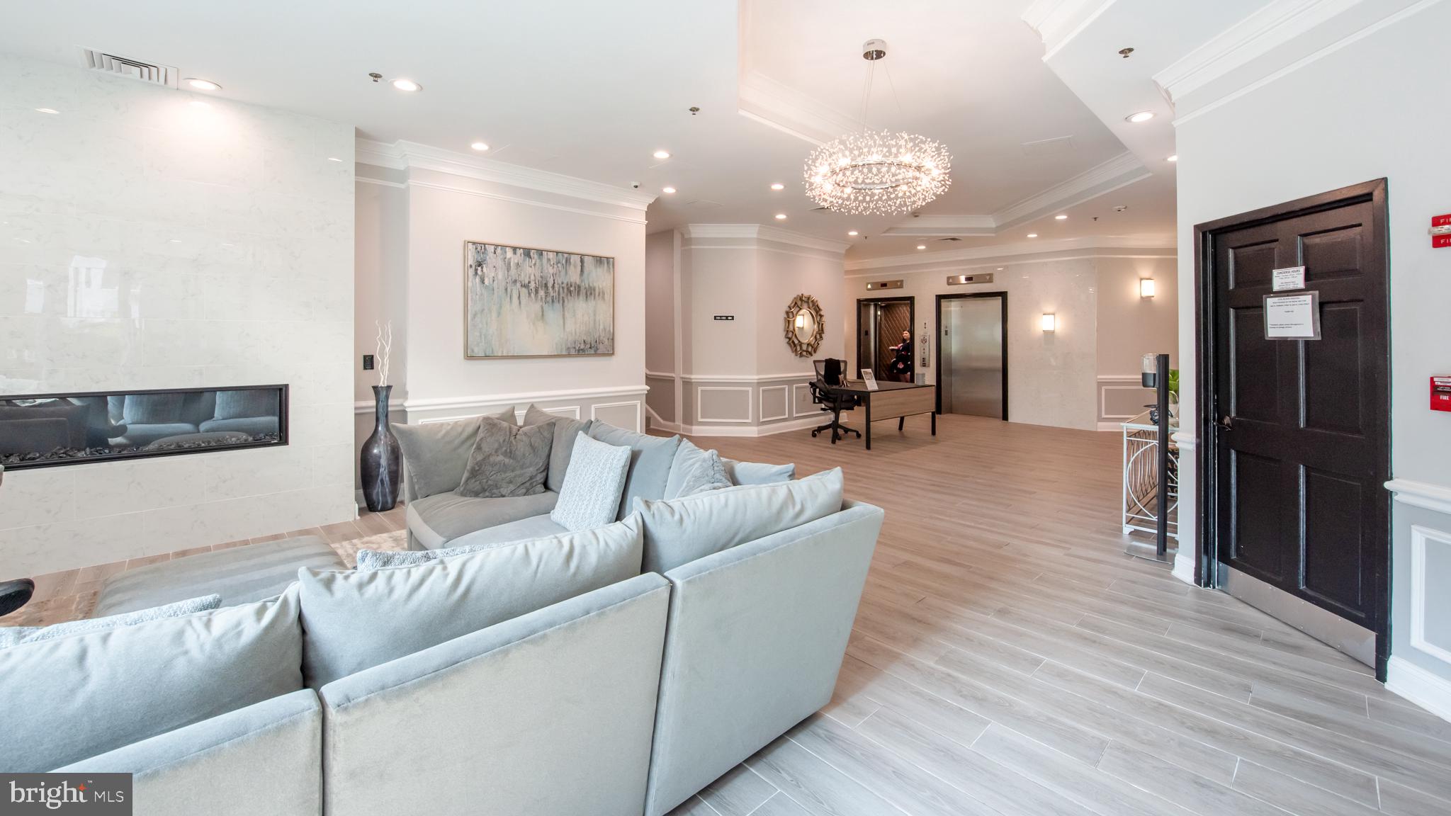 WESTVIEW AT BALLSTON METRO - Residential