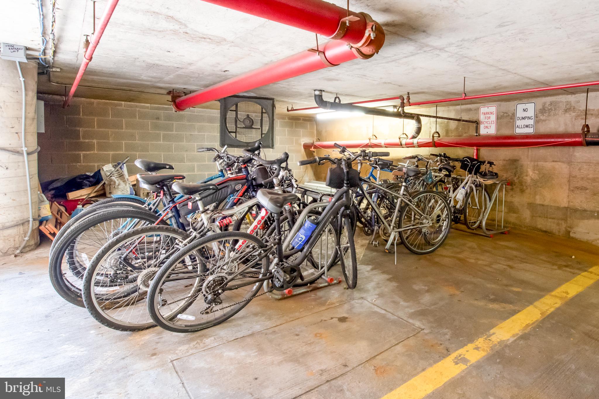 WESTVIEW AT BALLSTON METRO - Residential