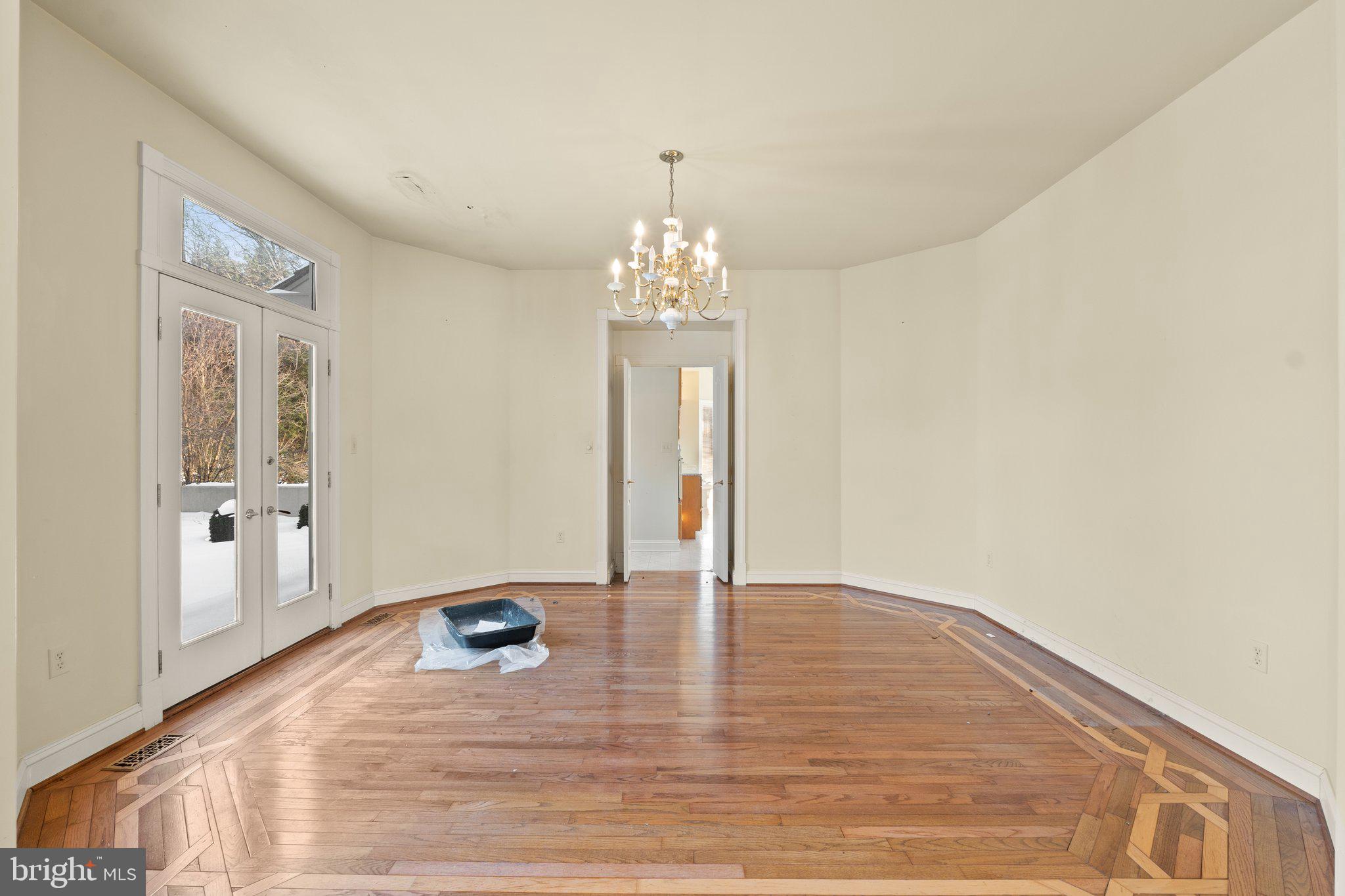 WOODMORE - Residential