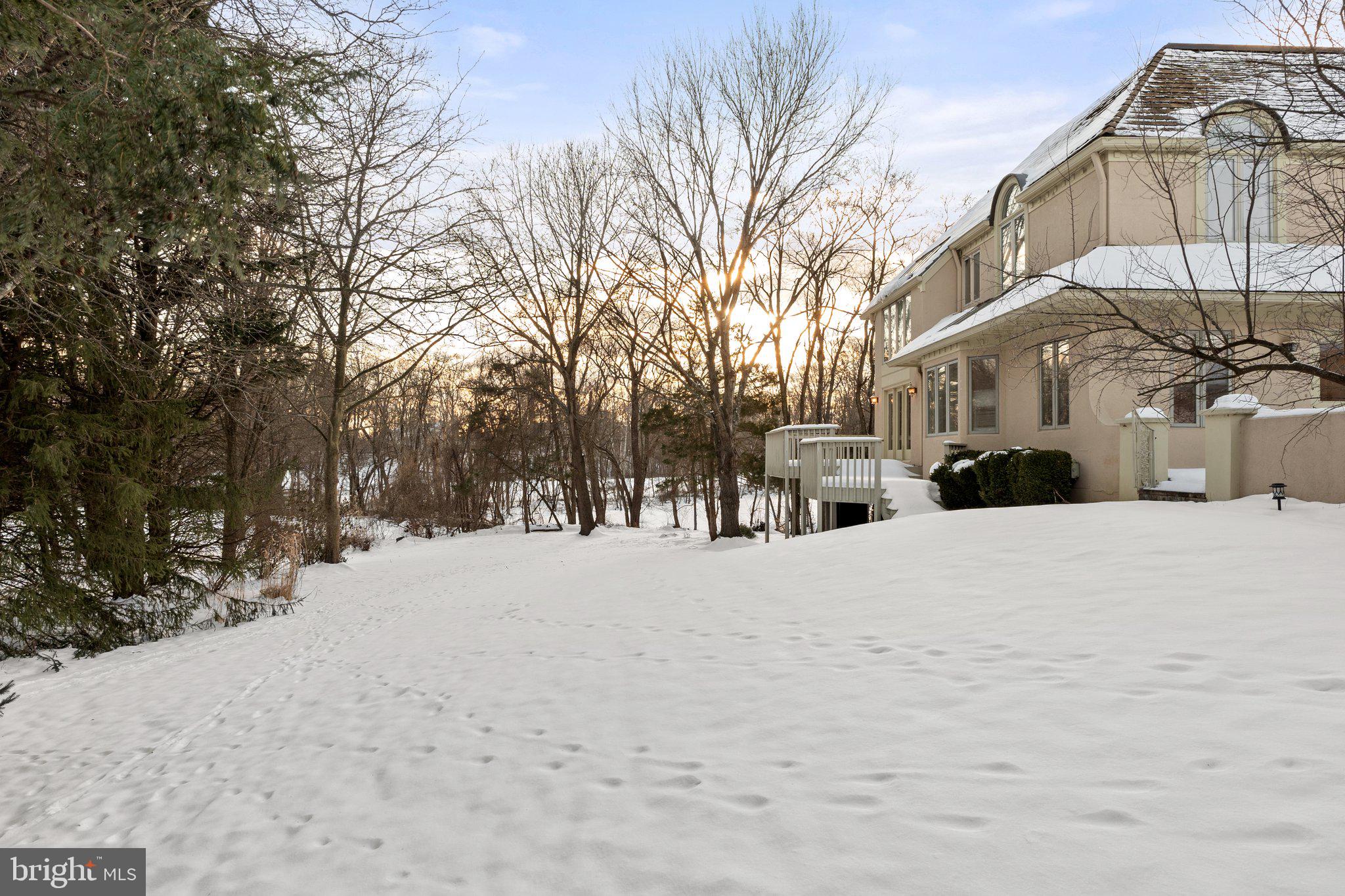 WOODMORE - Residential