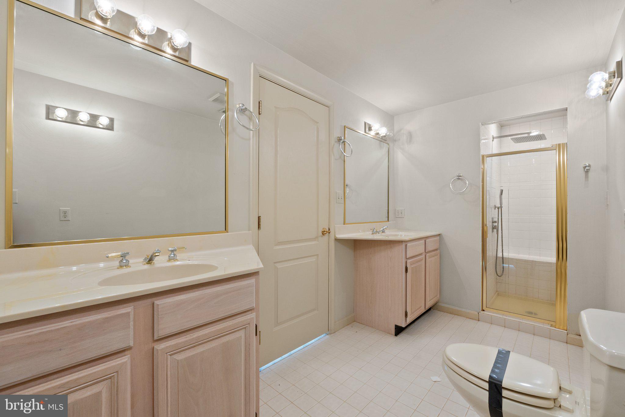 WOODMORE - Residential