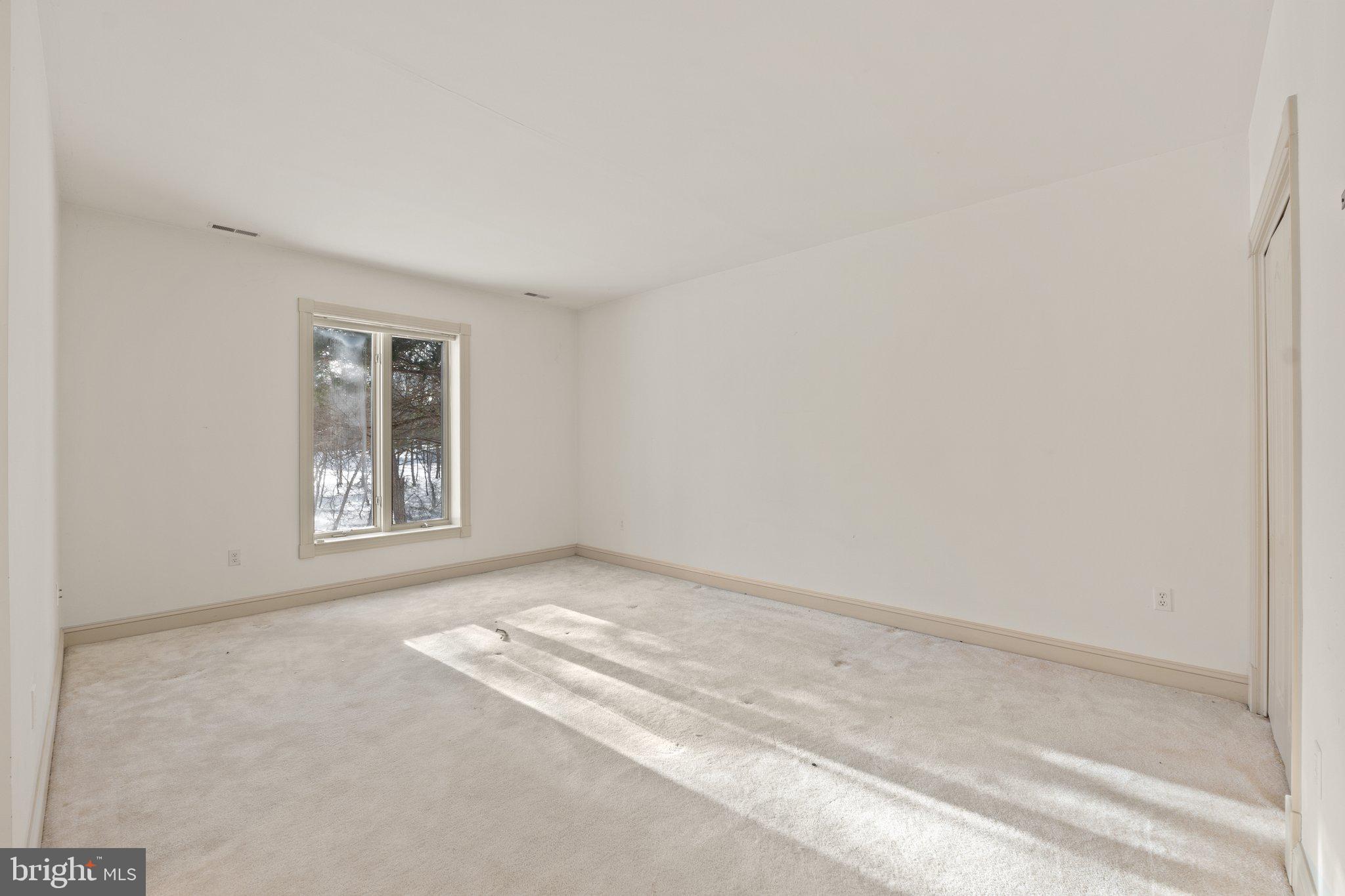 WOODMORE - Residential