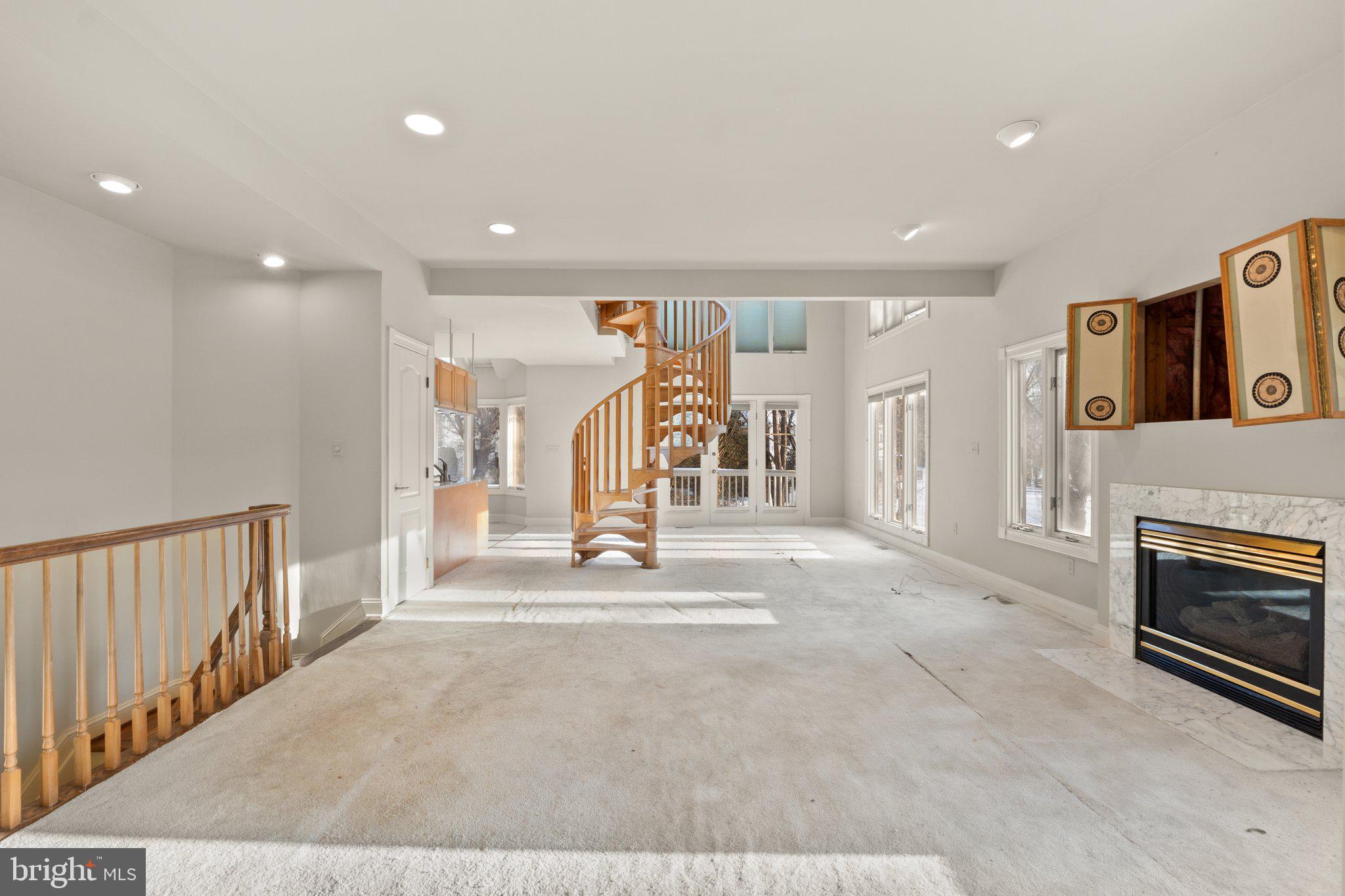 WOODMORE - Residential