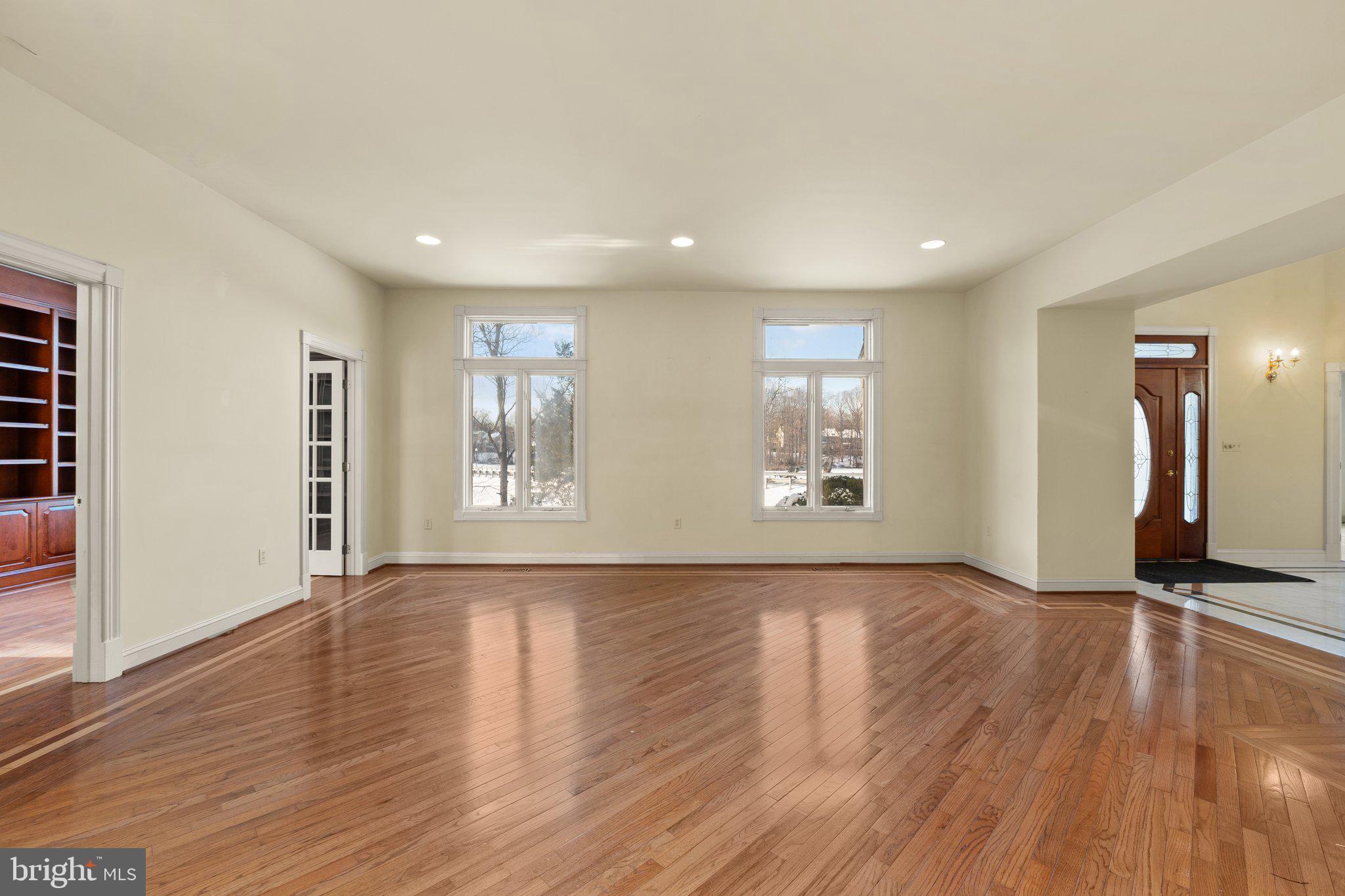 WOODMORE - Residential