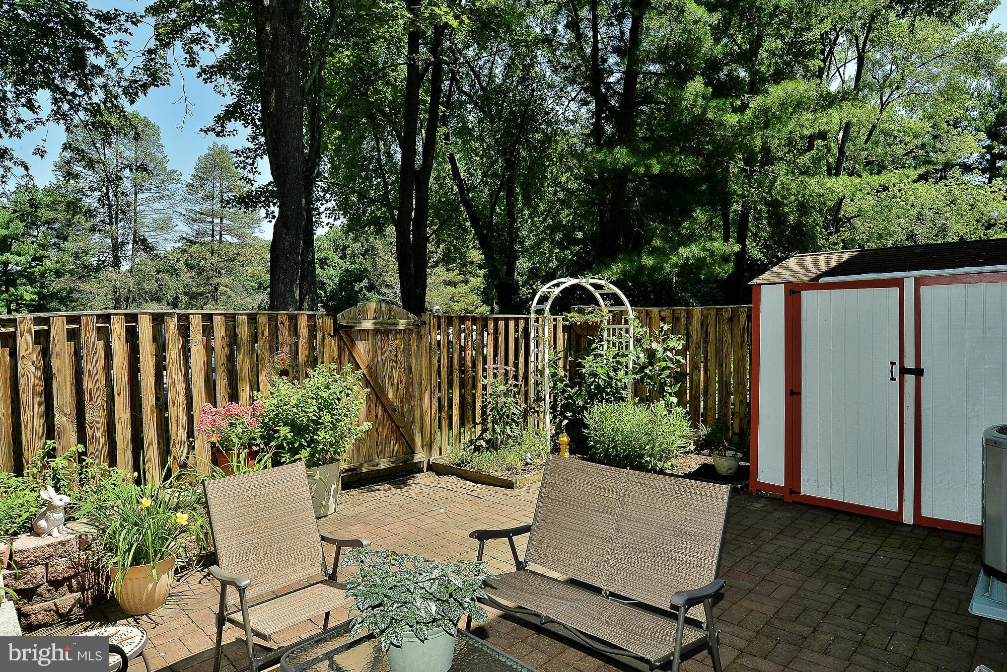 GLEN COVE - Residential