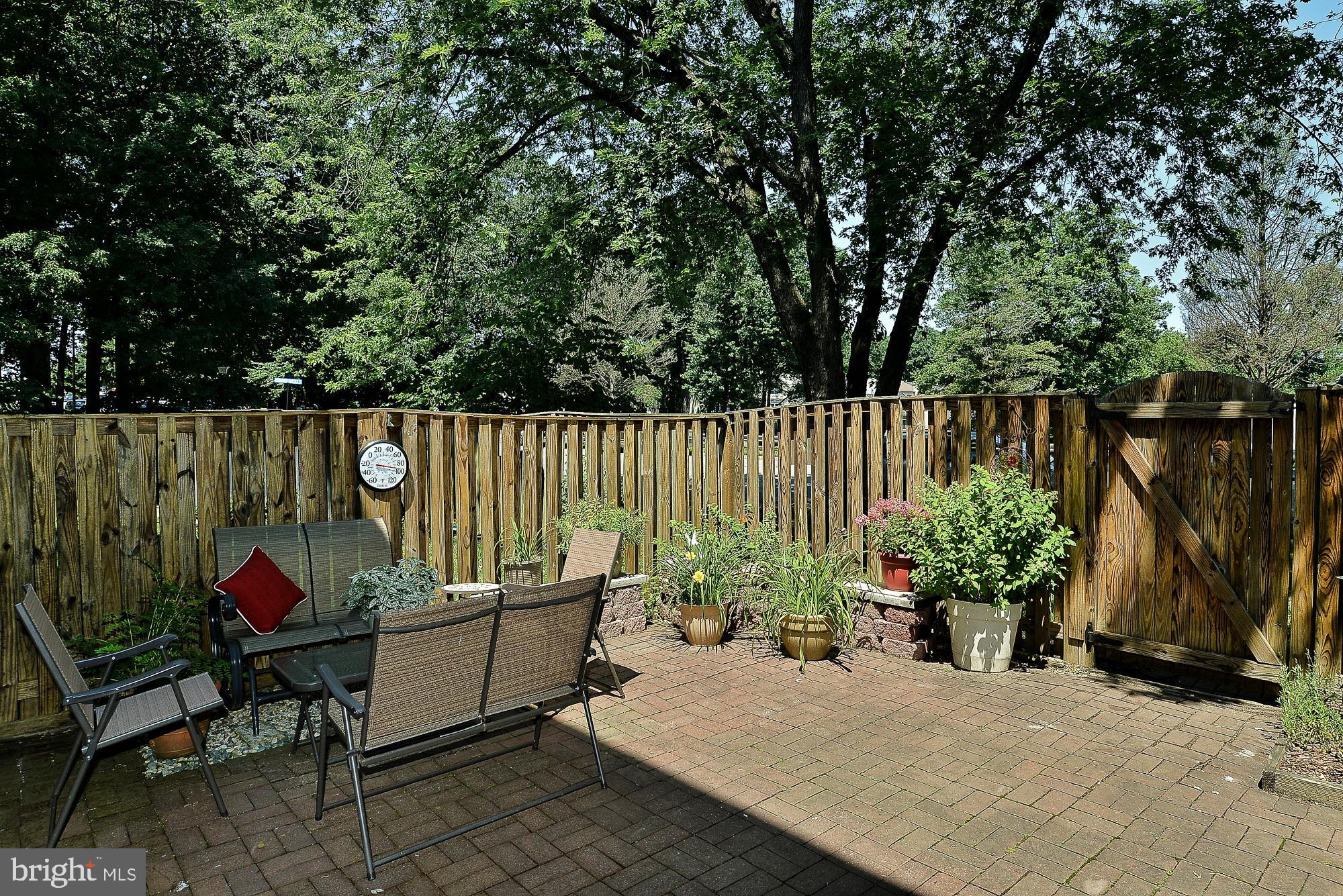 GLEN COVE - Residential